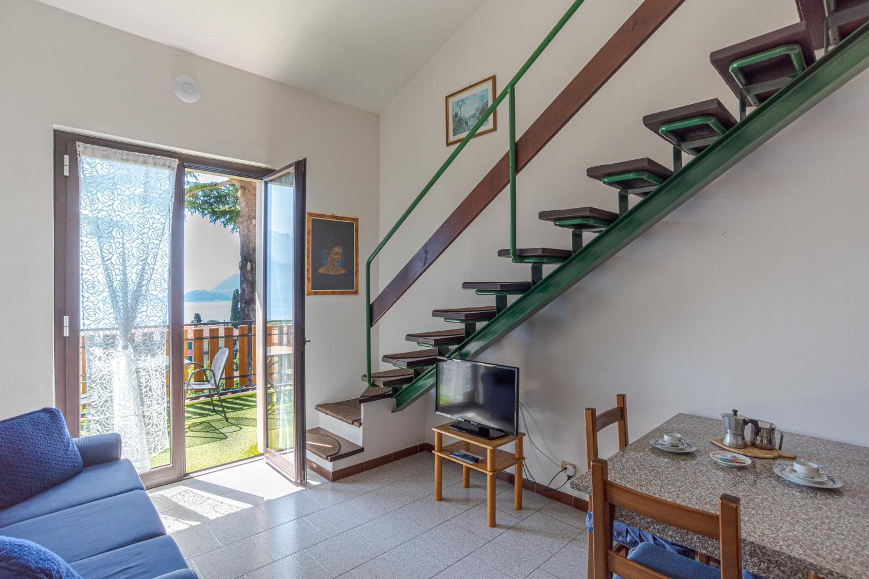One Bedroom Apartment with Terrace 2