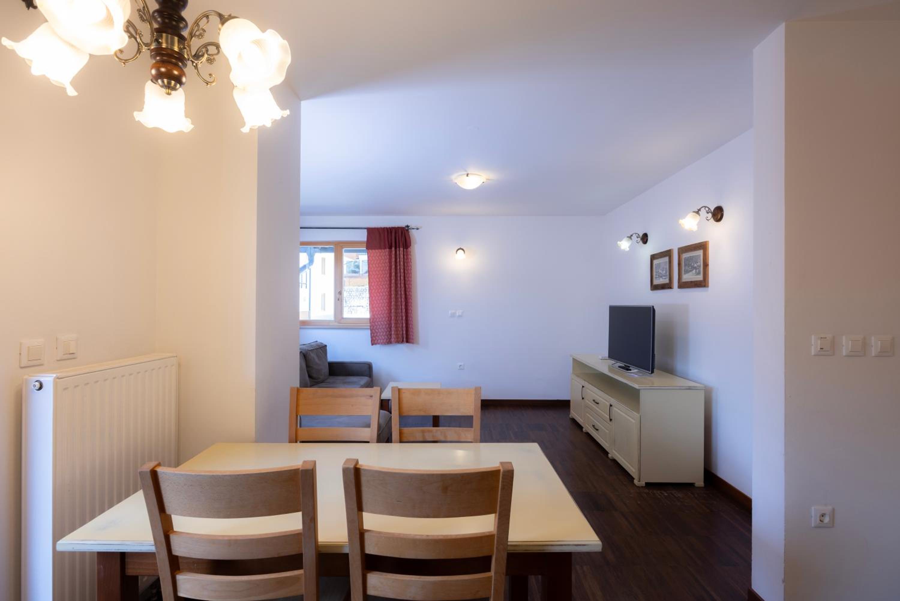 One-Bedroom Apartment with Balcony