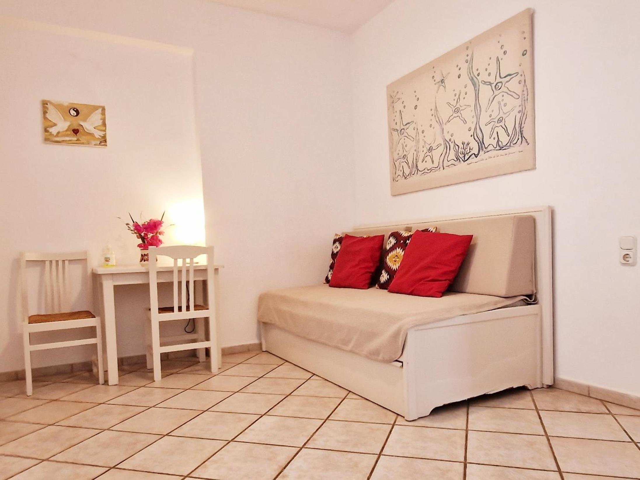 Triple Room with Garden View - Photo 2