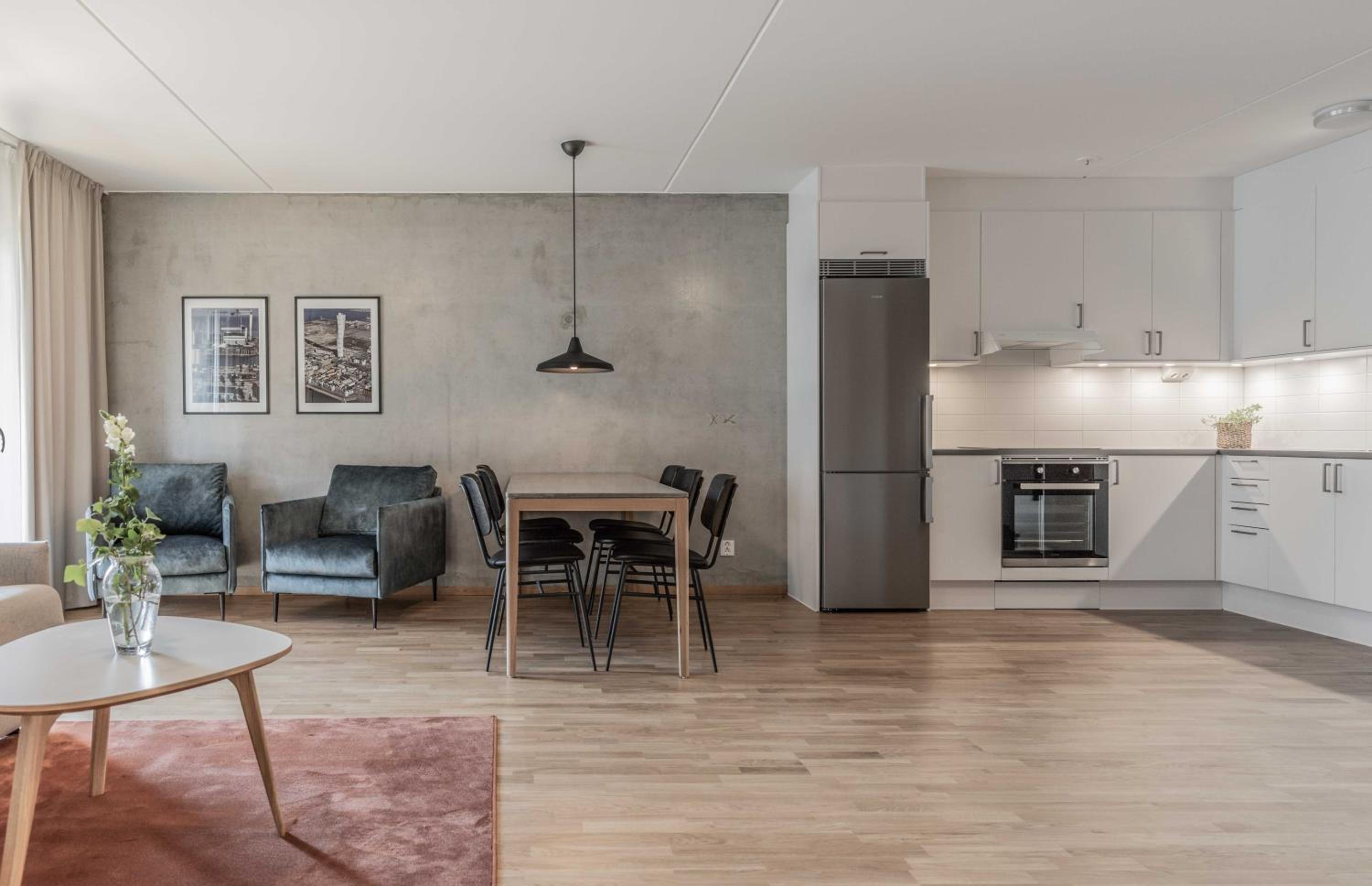 2-Bedroom Apartment with Balcony photo 2