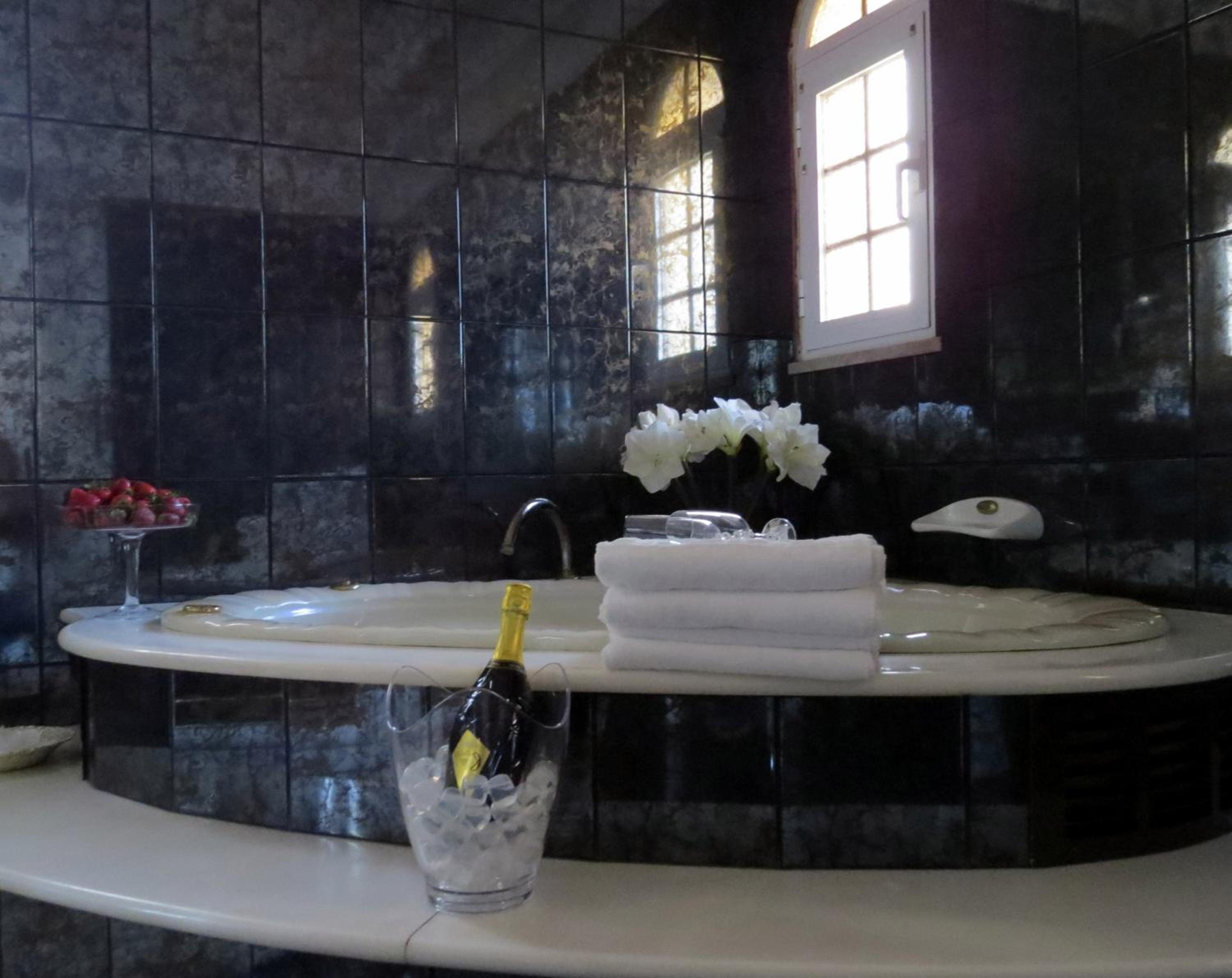 Suite with Terrace - Photo 5
