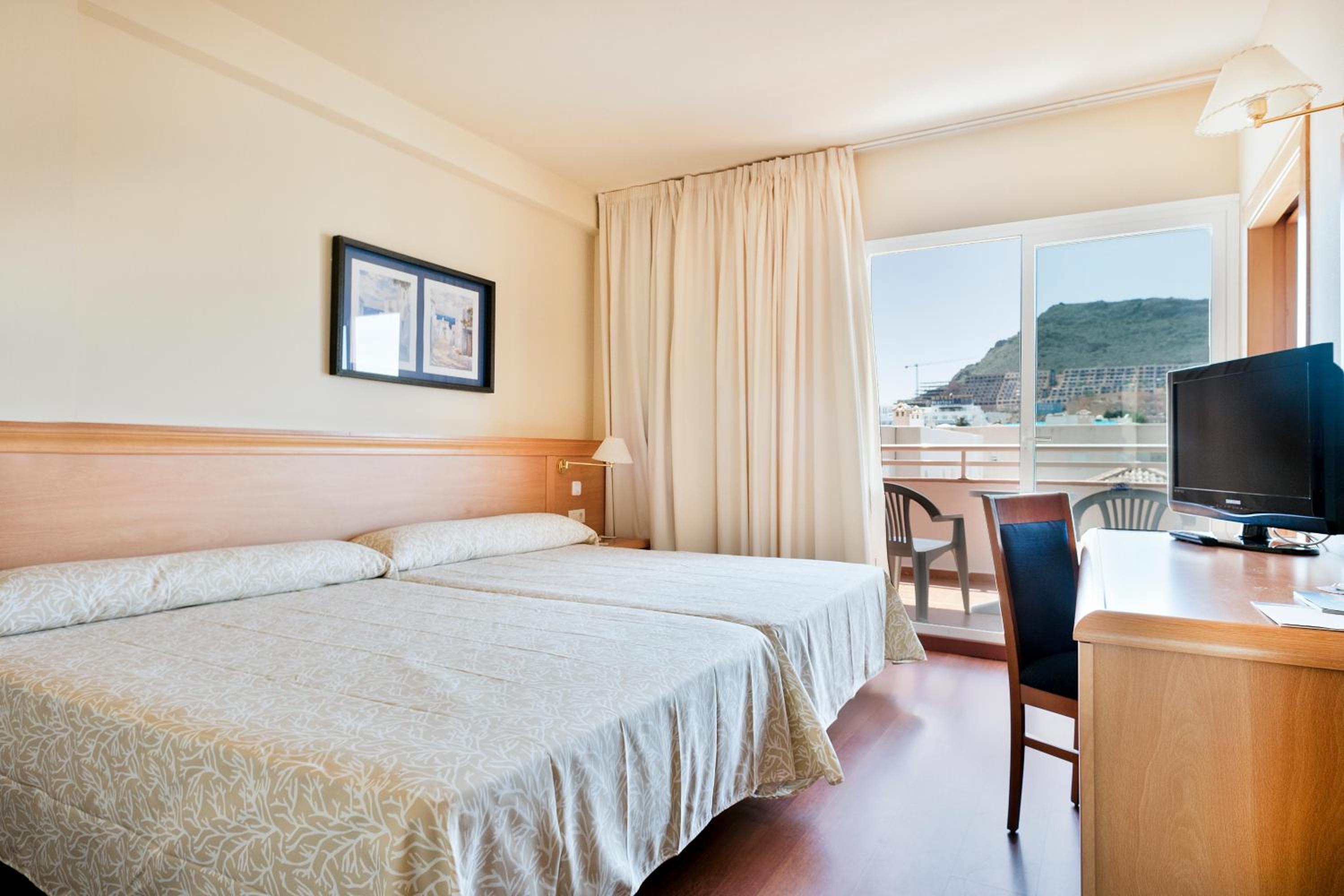 Habitación Doble Estándar (2 Adultos)