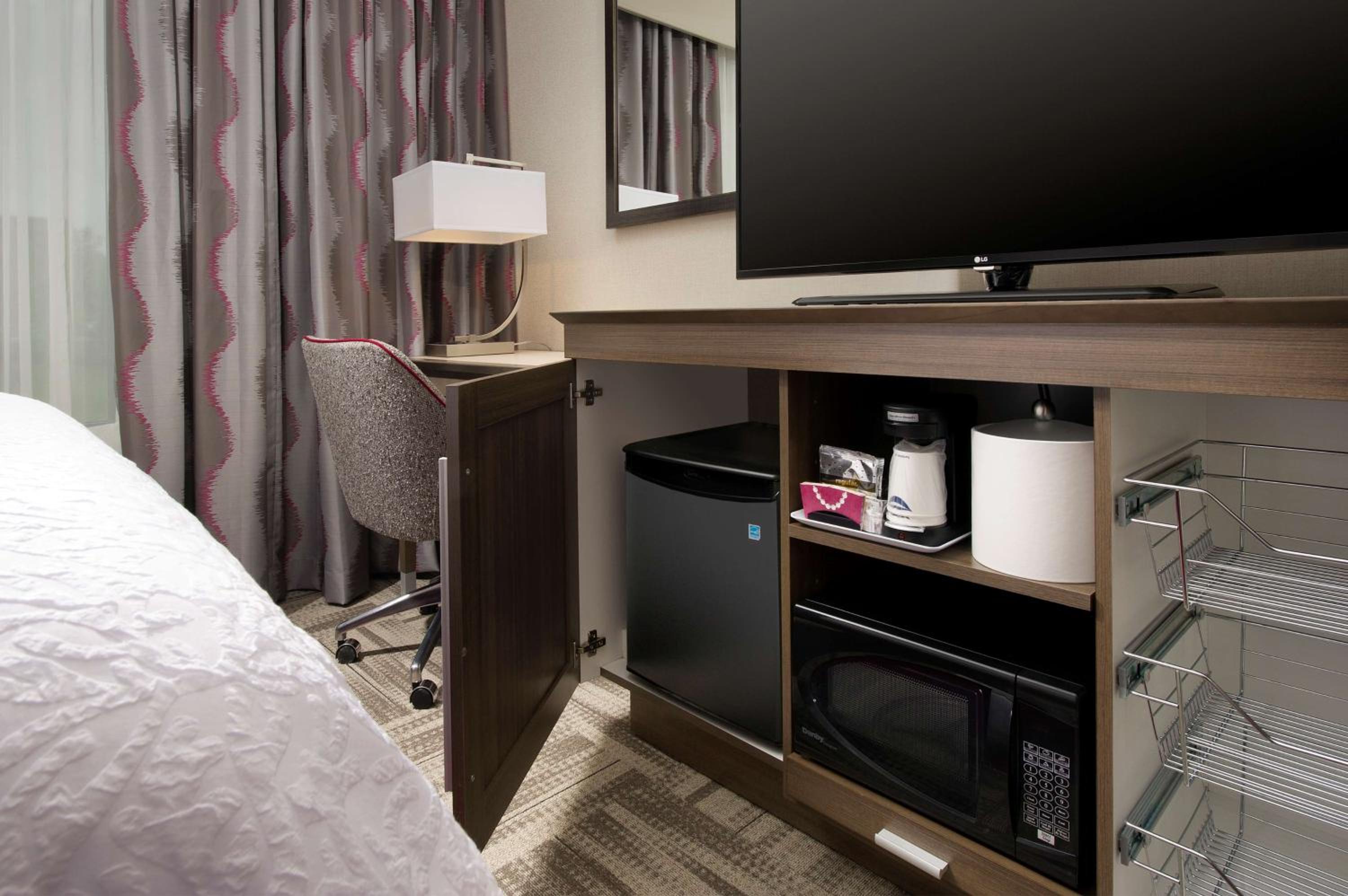 King Room - Mobility Access/Non-Smoking photo 1