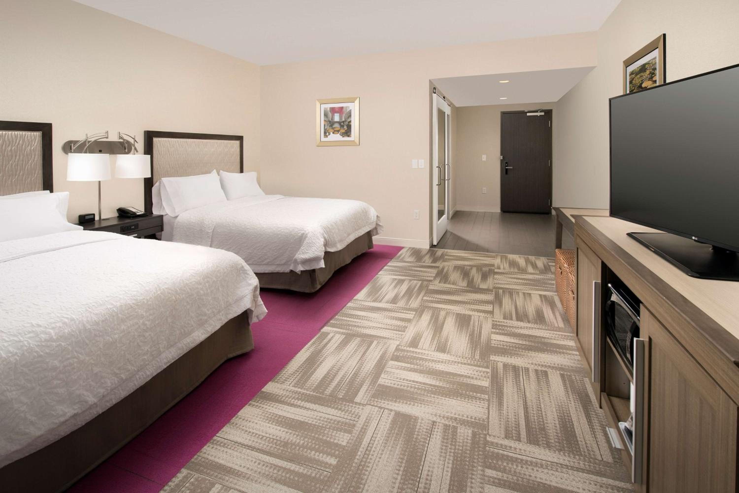 Queen Room with Two Queen Beds - Mobility Access/Non-Smoking