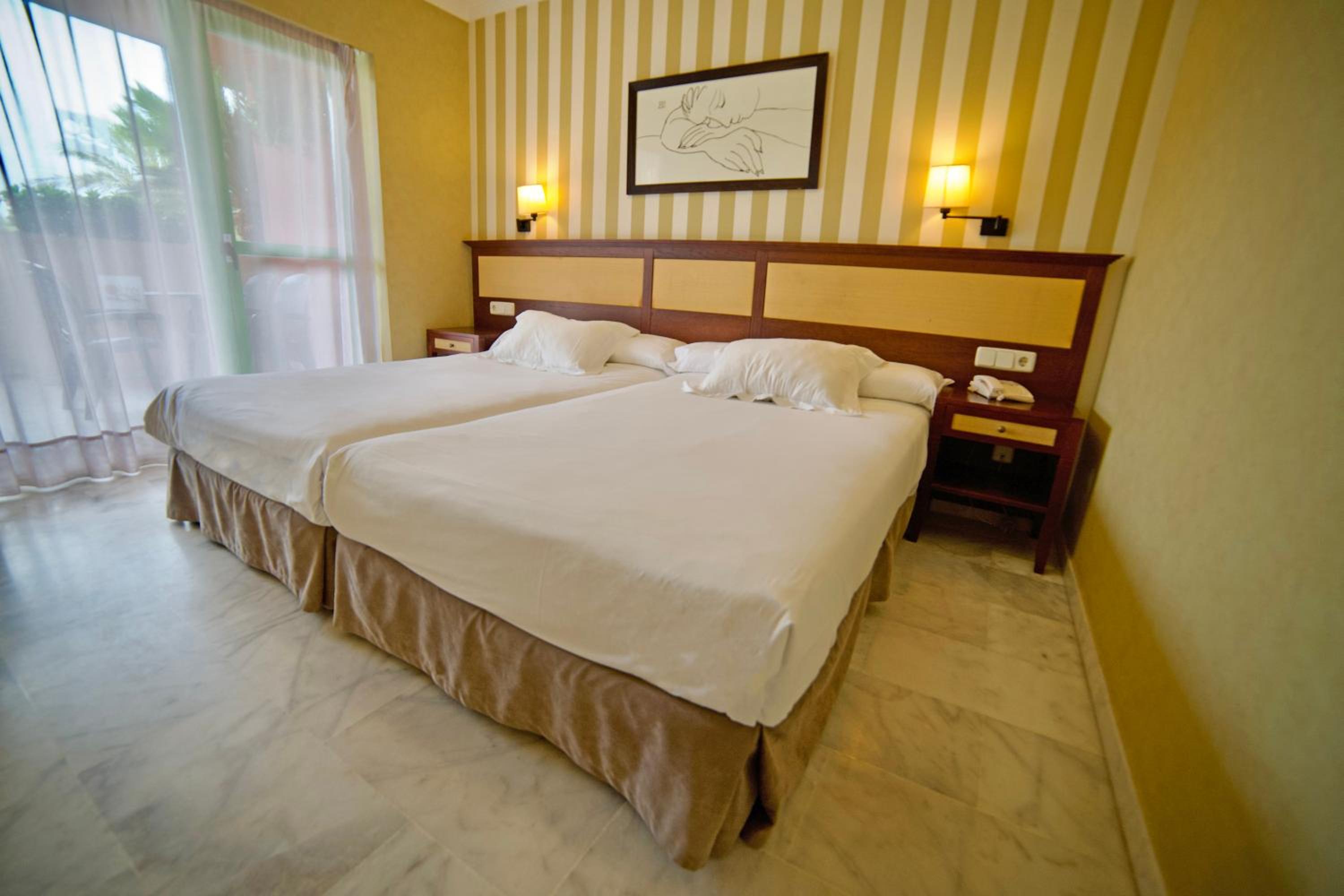 Junior Suite (4 Adults) photo 2