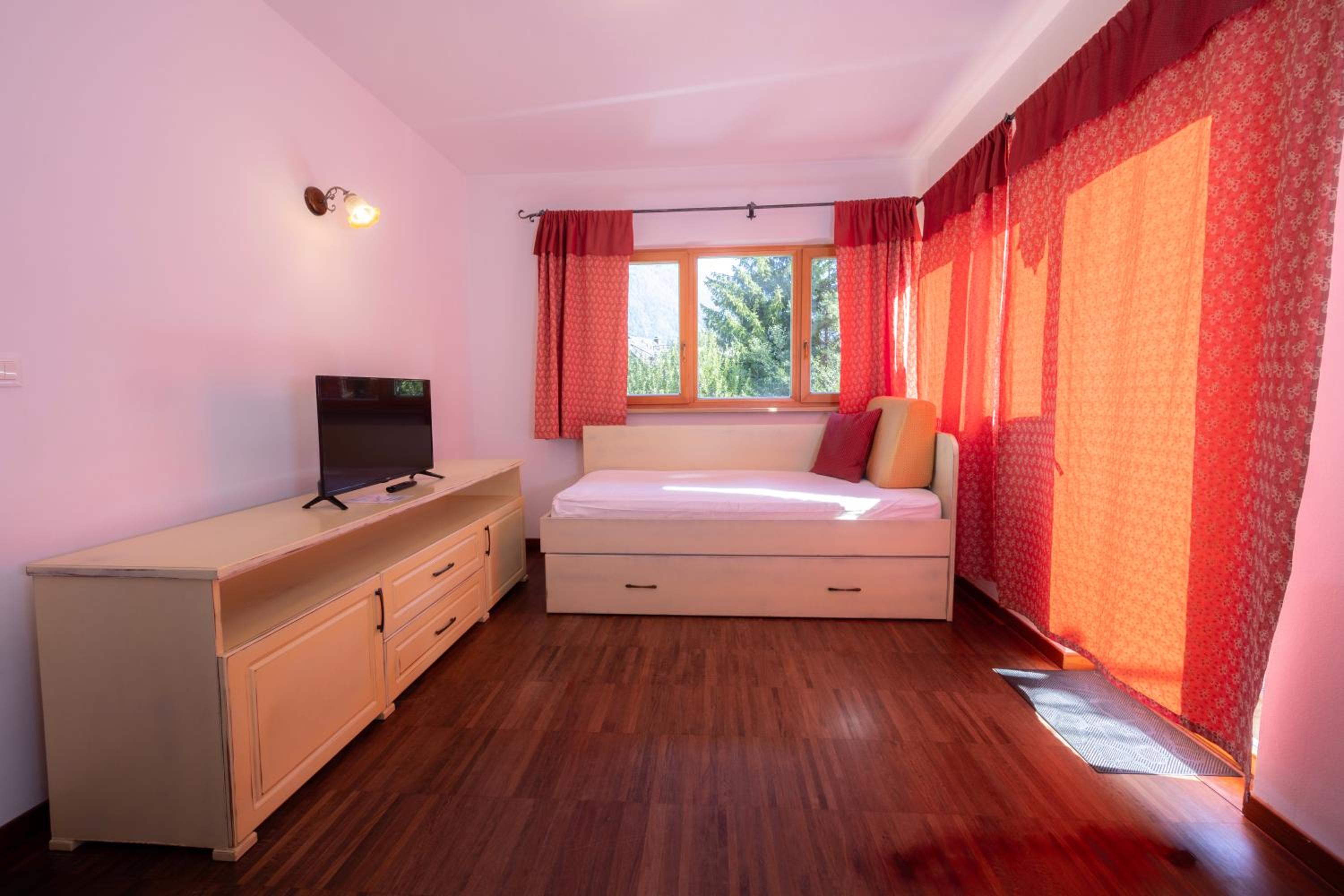 One-Bedroom Apartment with Terrace