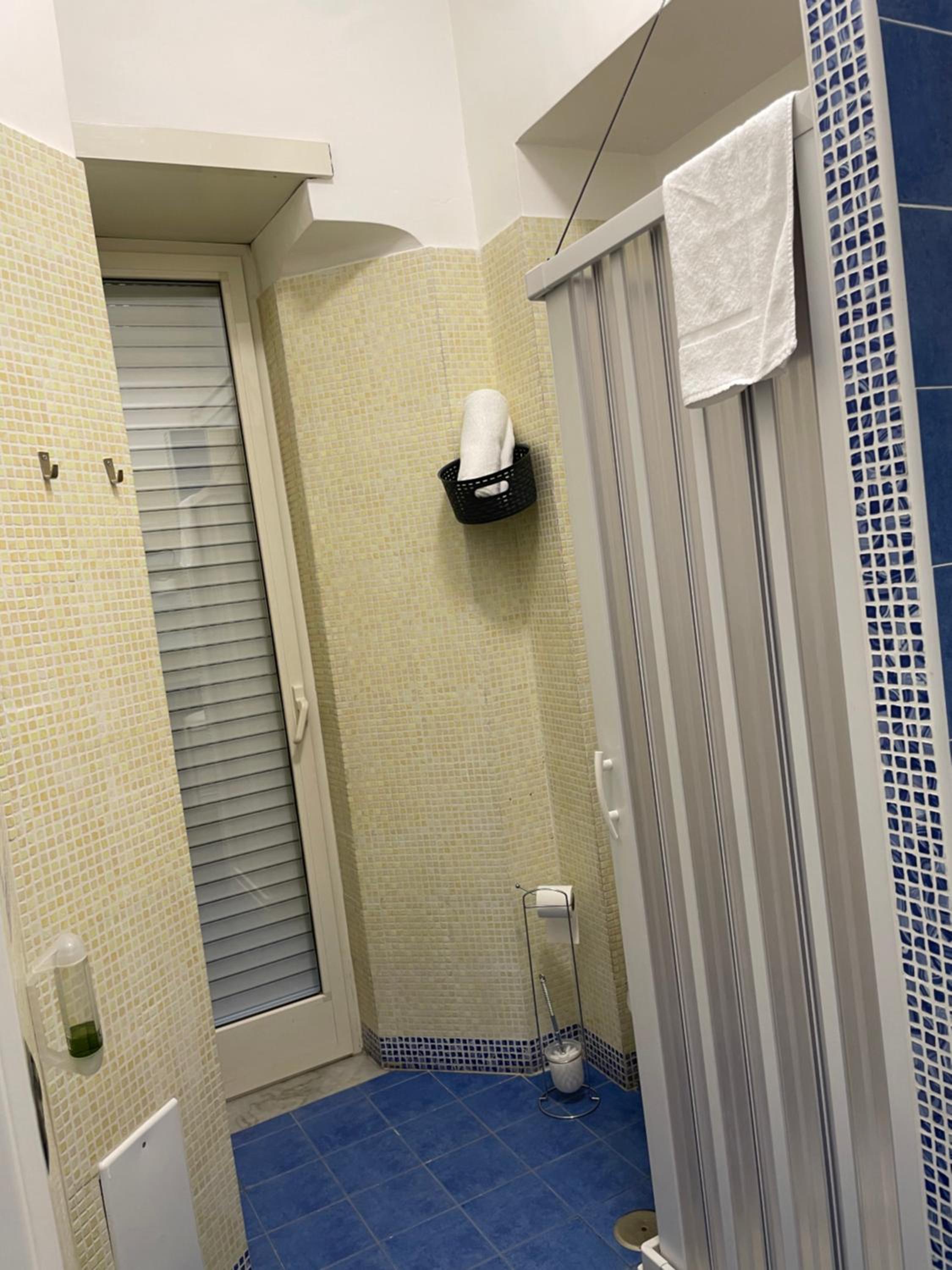 Small Single Room photo 3