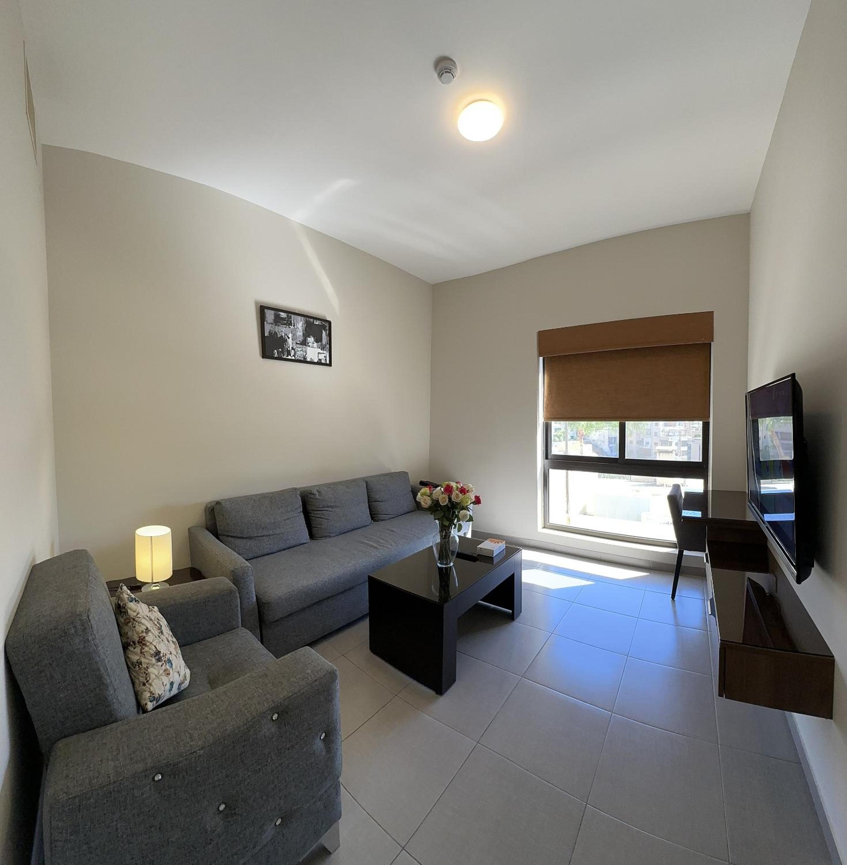 King Suite with Sofa Bed photo 3