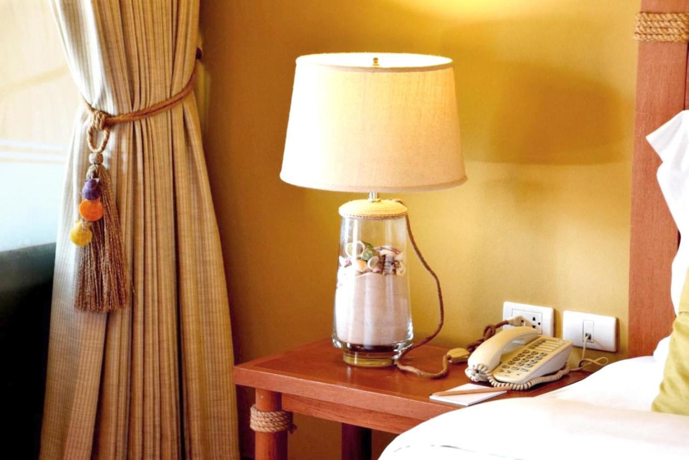 Deluxe Room - Photo 5