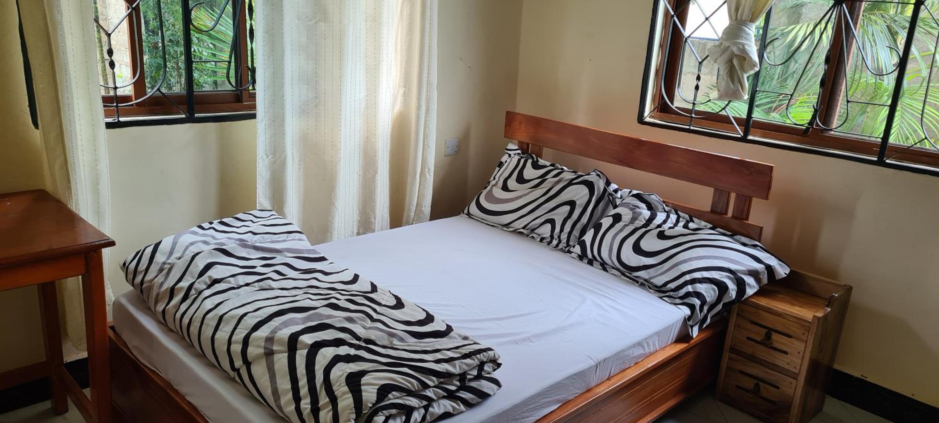 Single Room with Private Bathroom photo 1