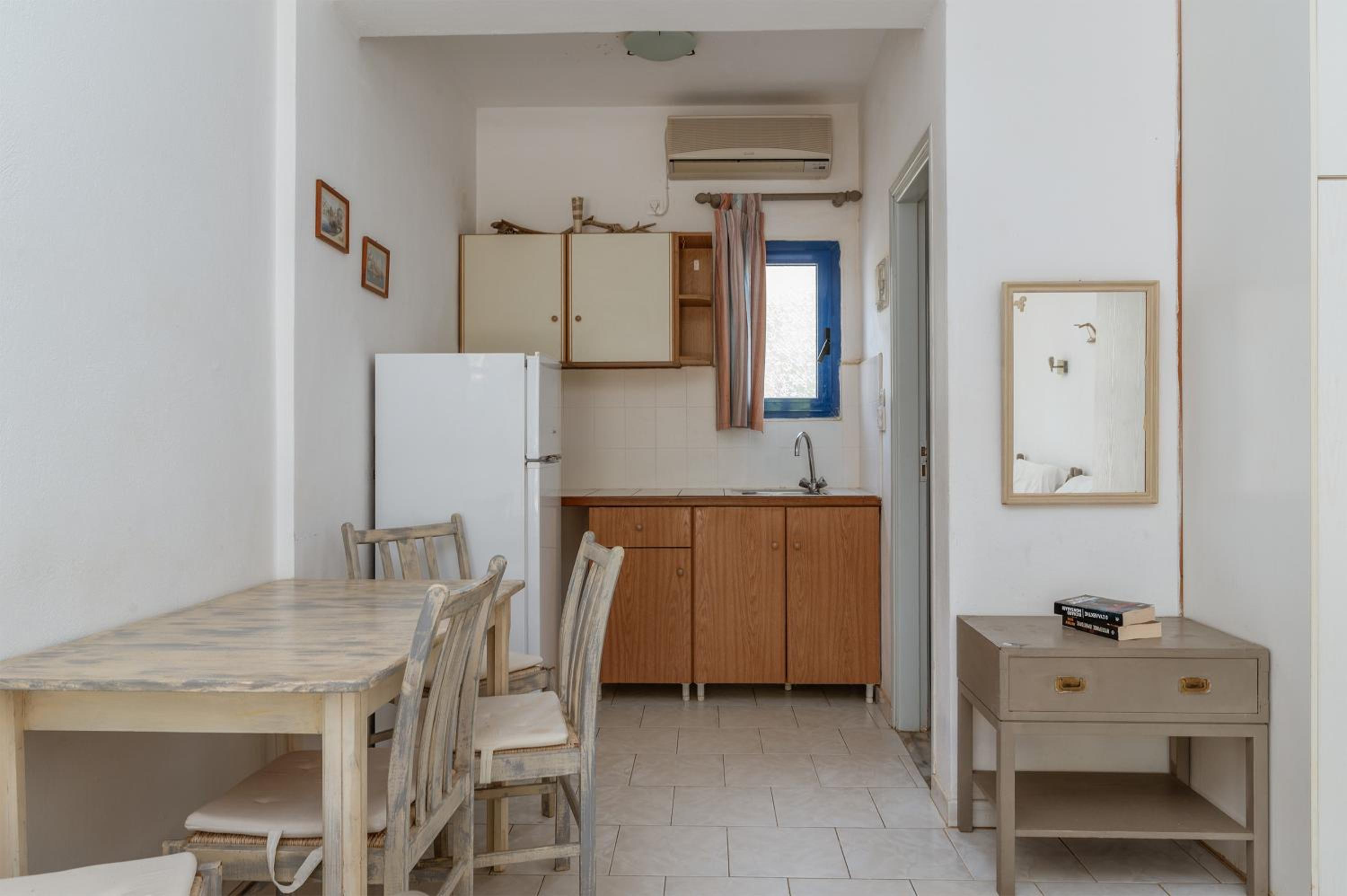 One-Bedroom House photo 2