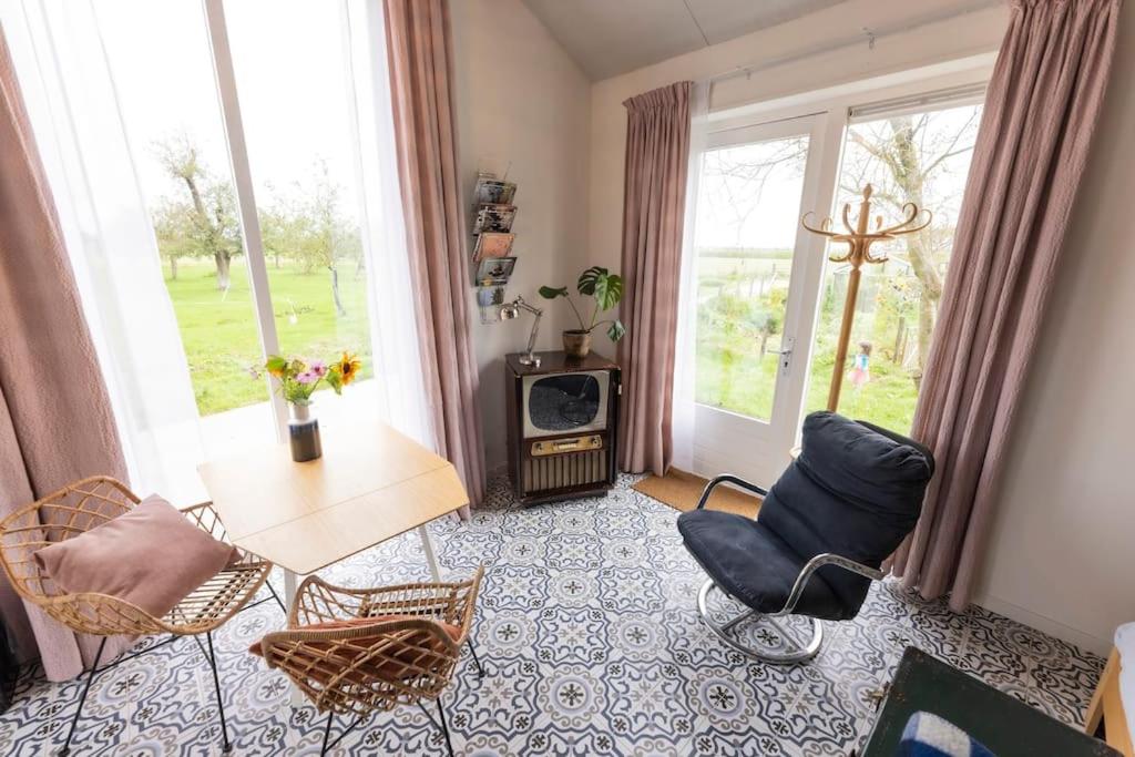 One-Bedroom House photo 1