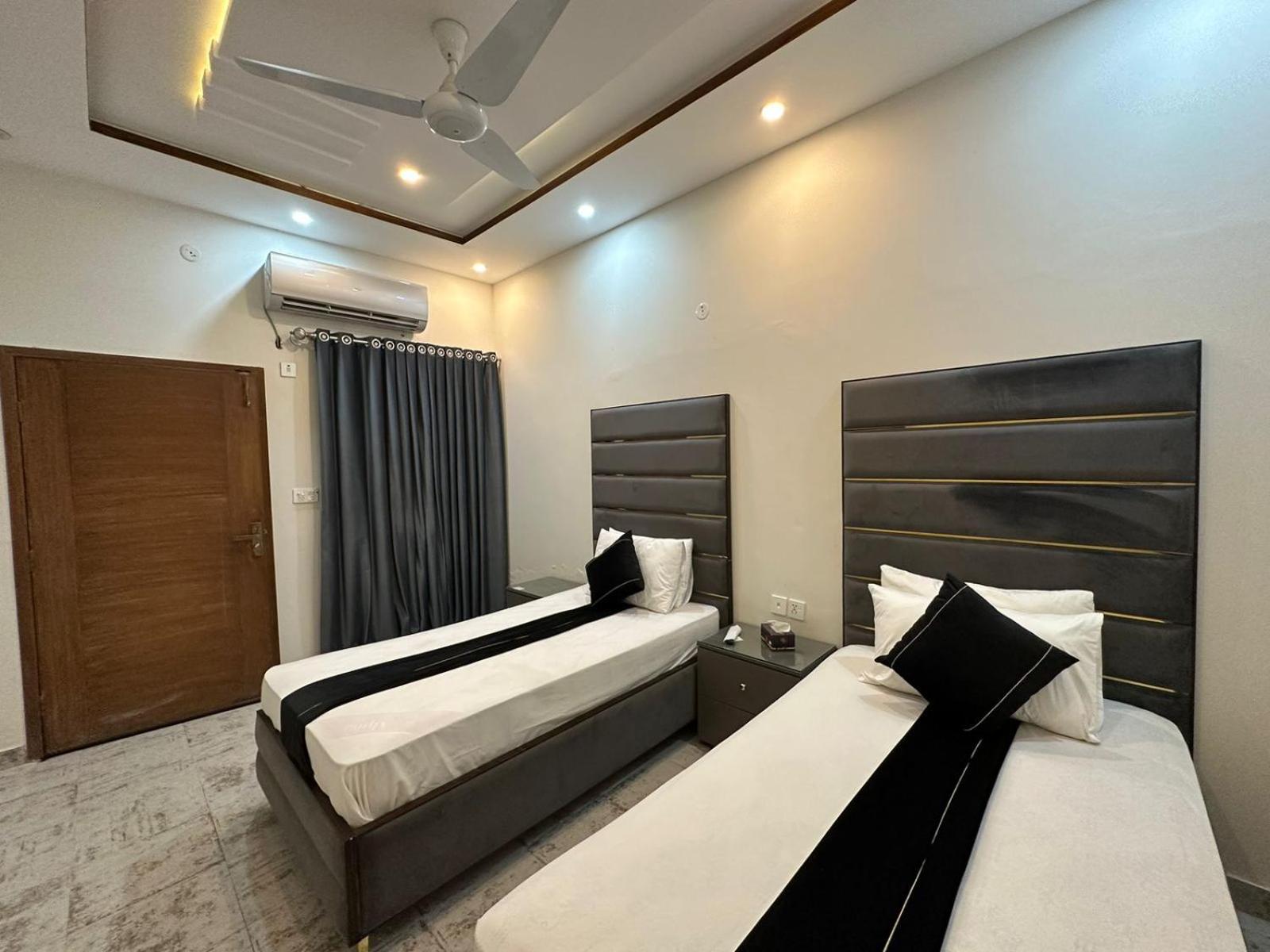 Deluxe Twin Room photo 2