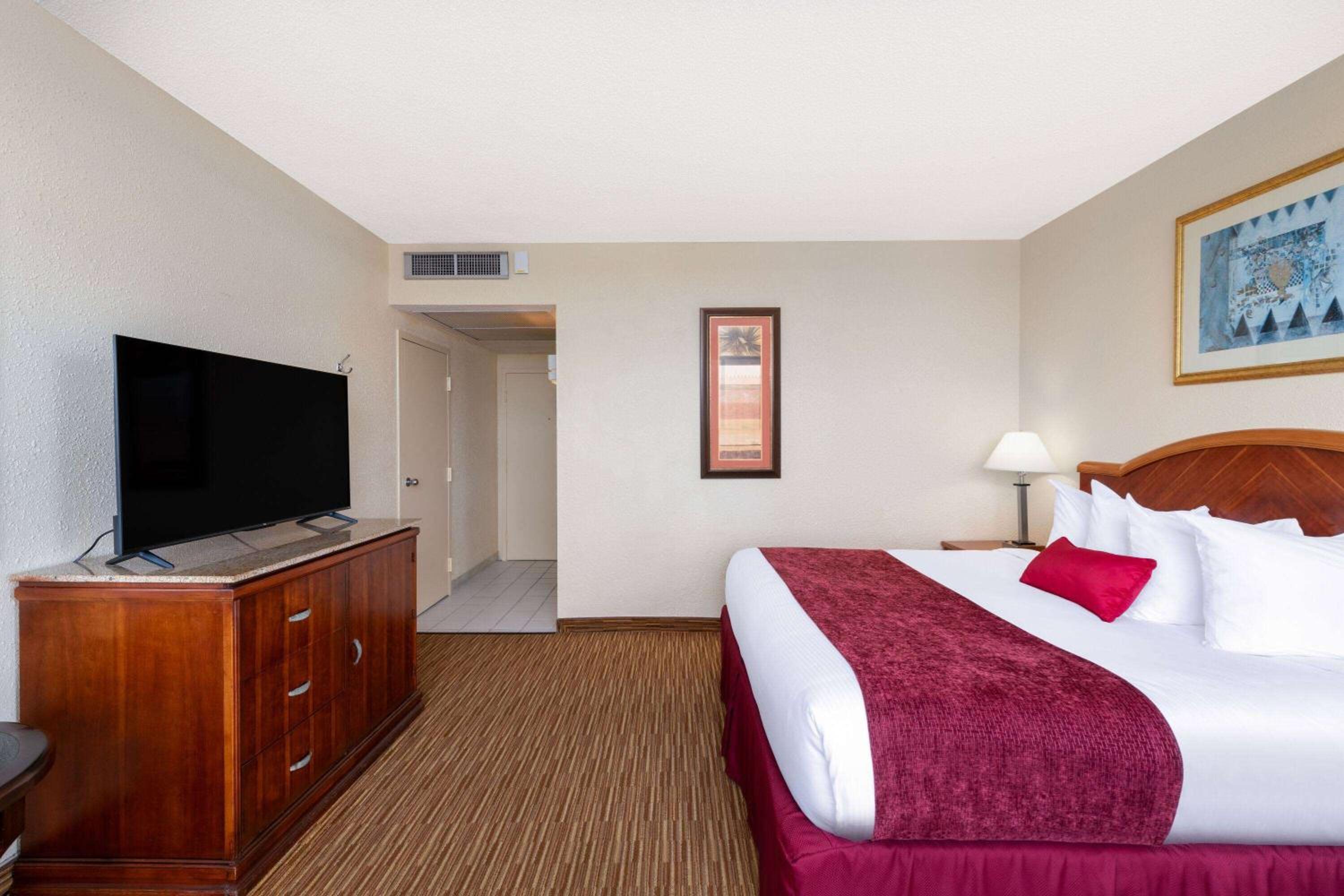 Standard King Courtyard Inn Room photo 1