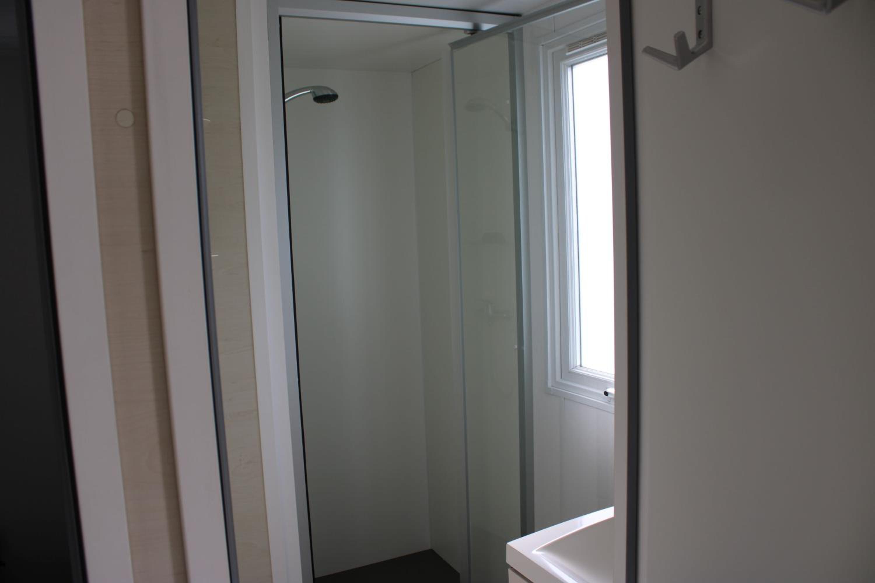 Mobile Home photo 2
