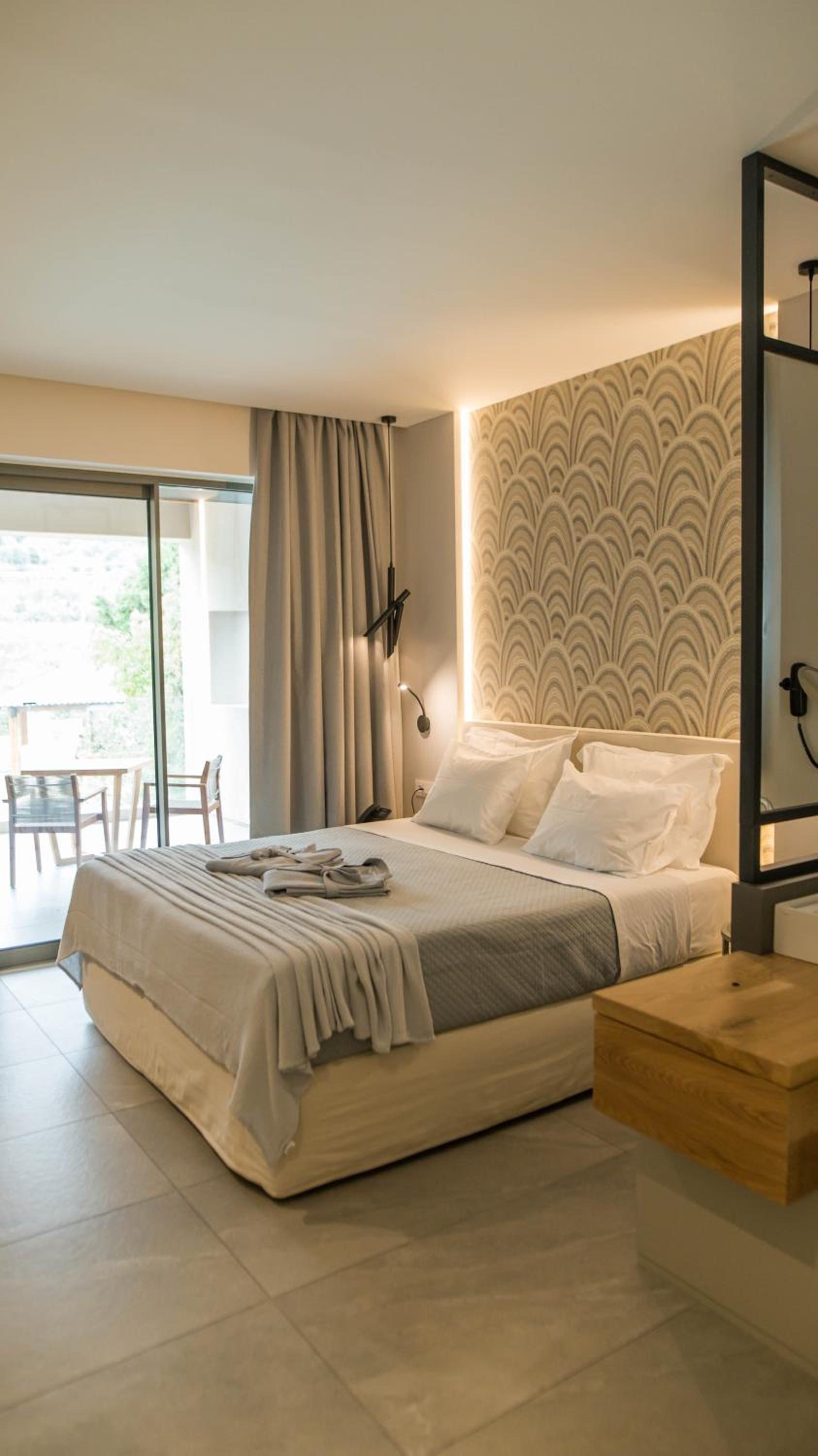 Standard Suite - Photo 4