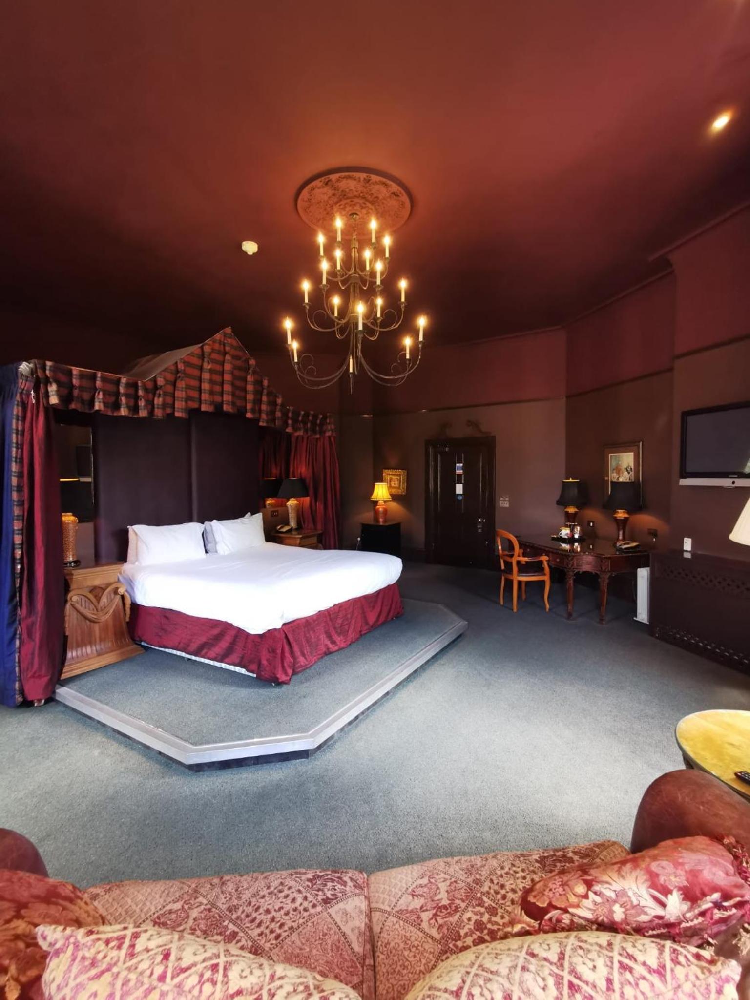 Deluxe Suite photo 1