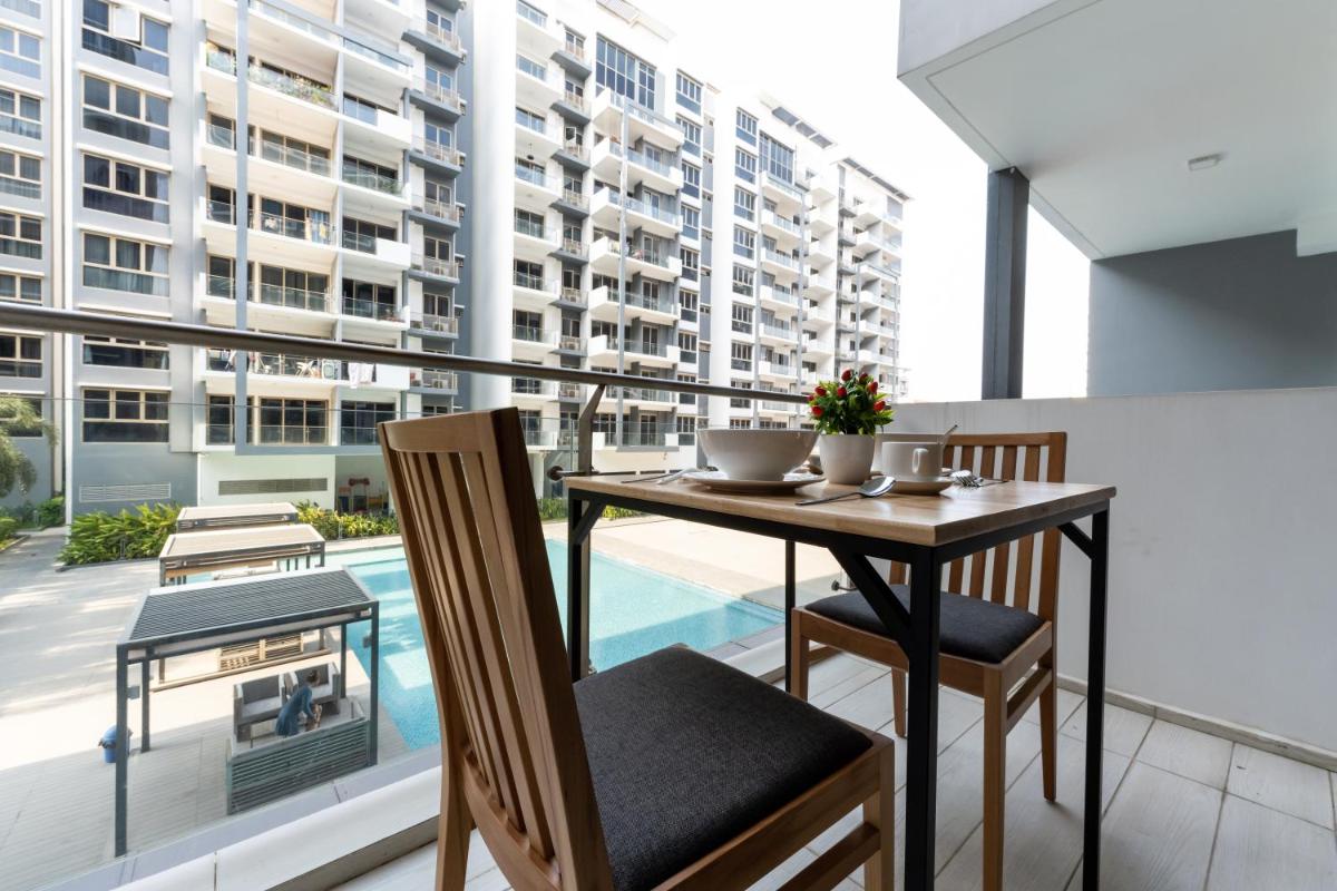 Studio with Balcony - Photo 1