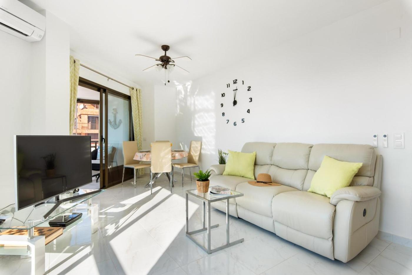 Apartamento con vista al mar