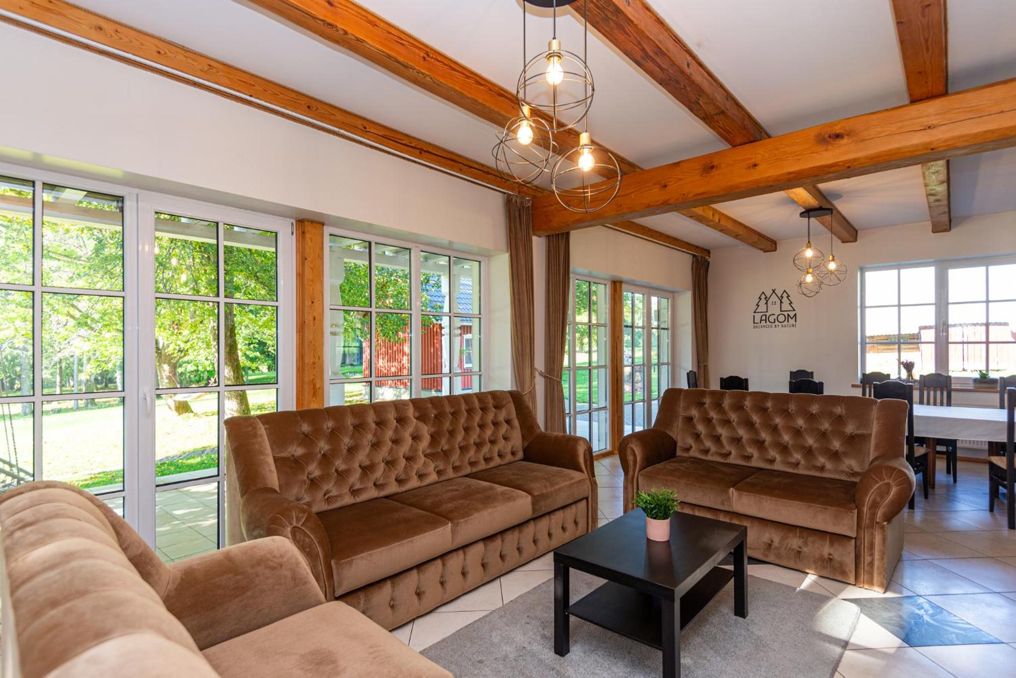 Villa - Photo 4