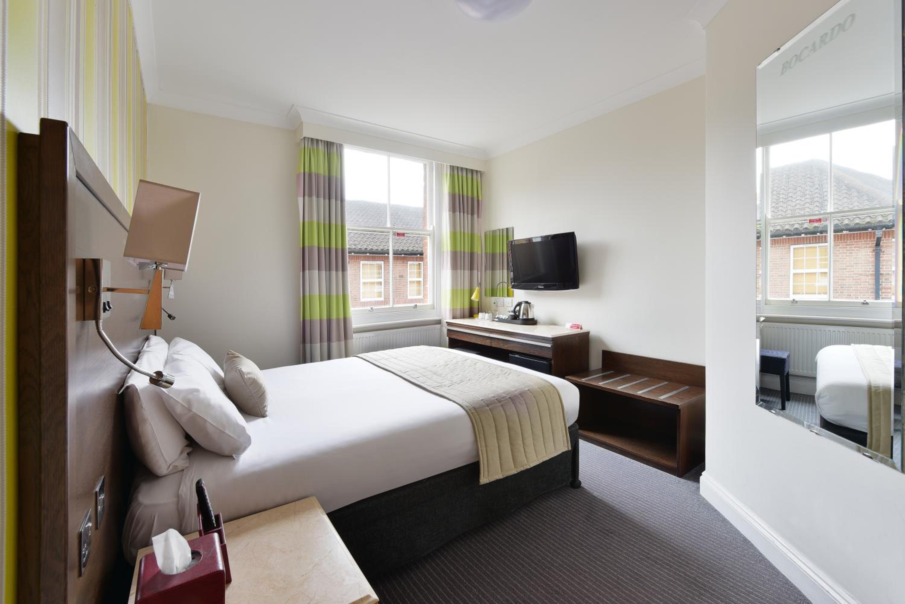 Large Double Room photo 2