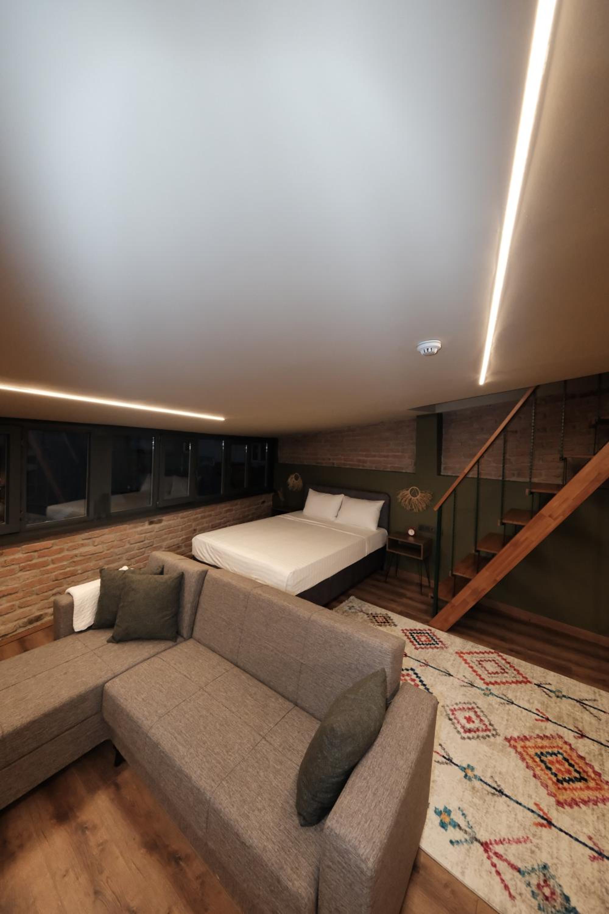 Quadruple Room with Terrace photo 2