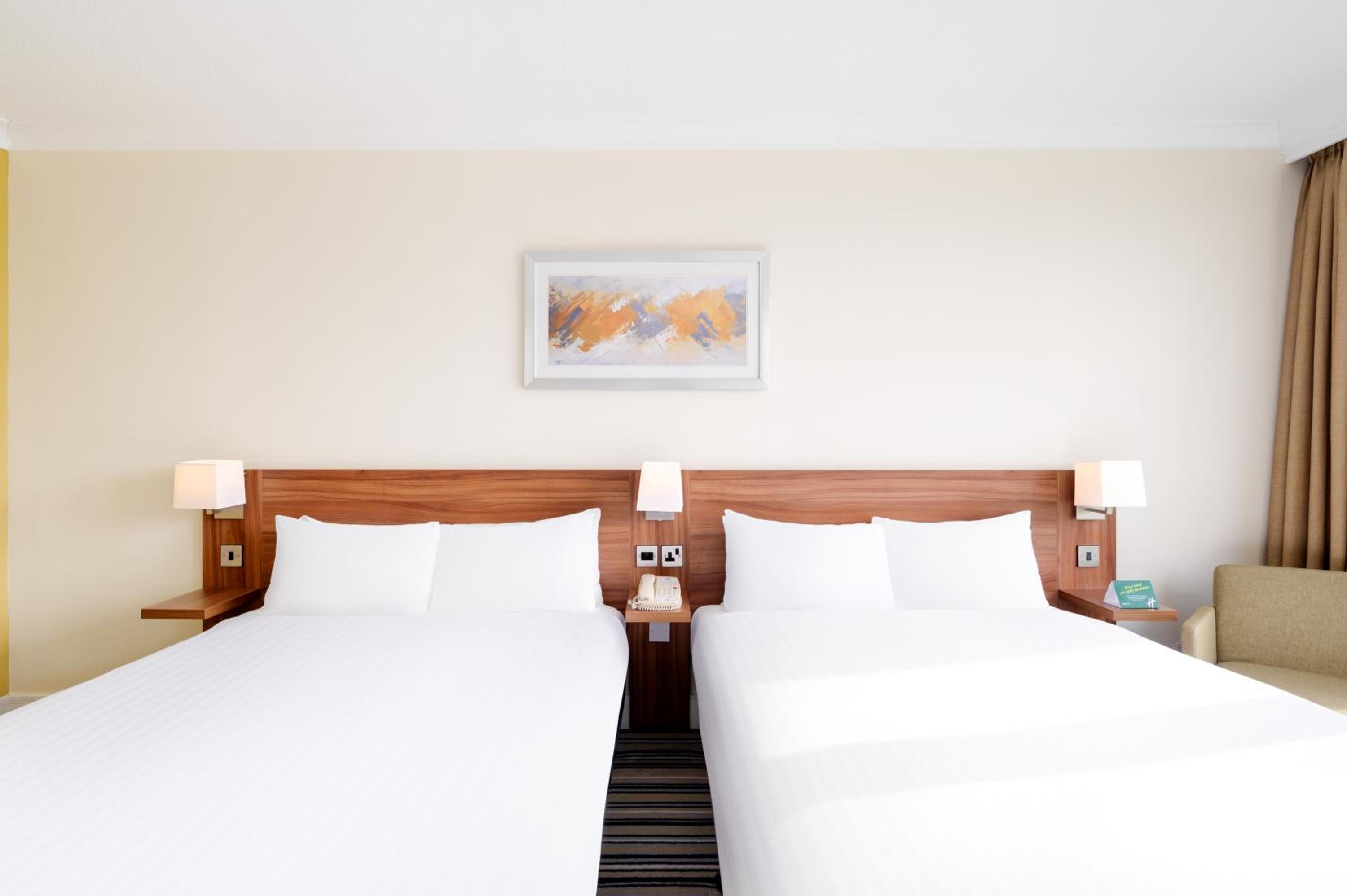 Standard Double Room with Two Double Beds - Photo 1