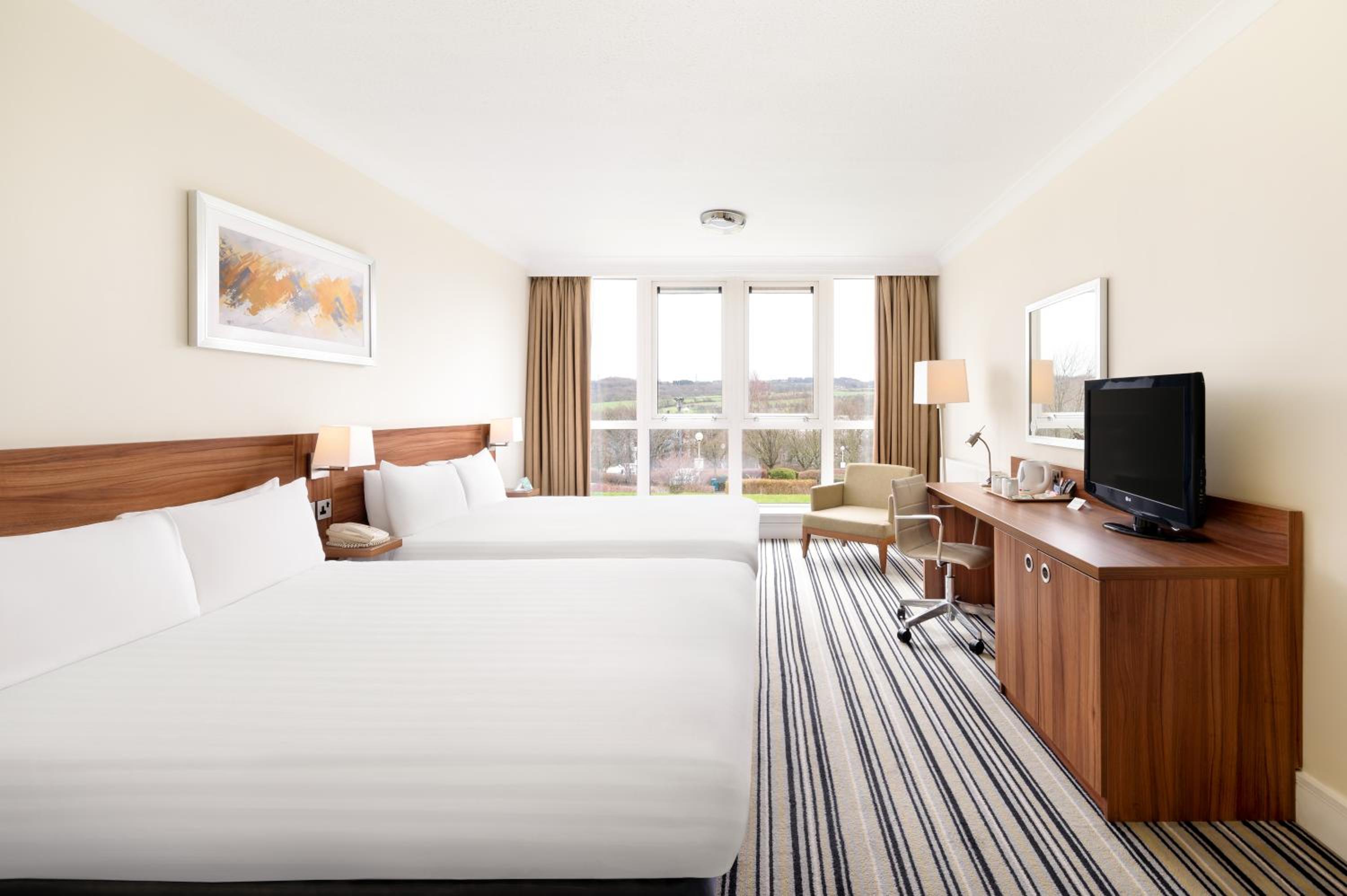 Standard Double Room with Two Double Beds - Photo 8
