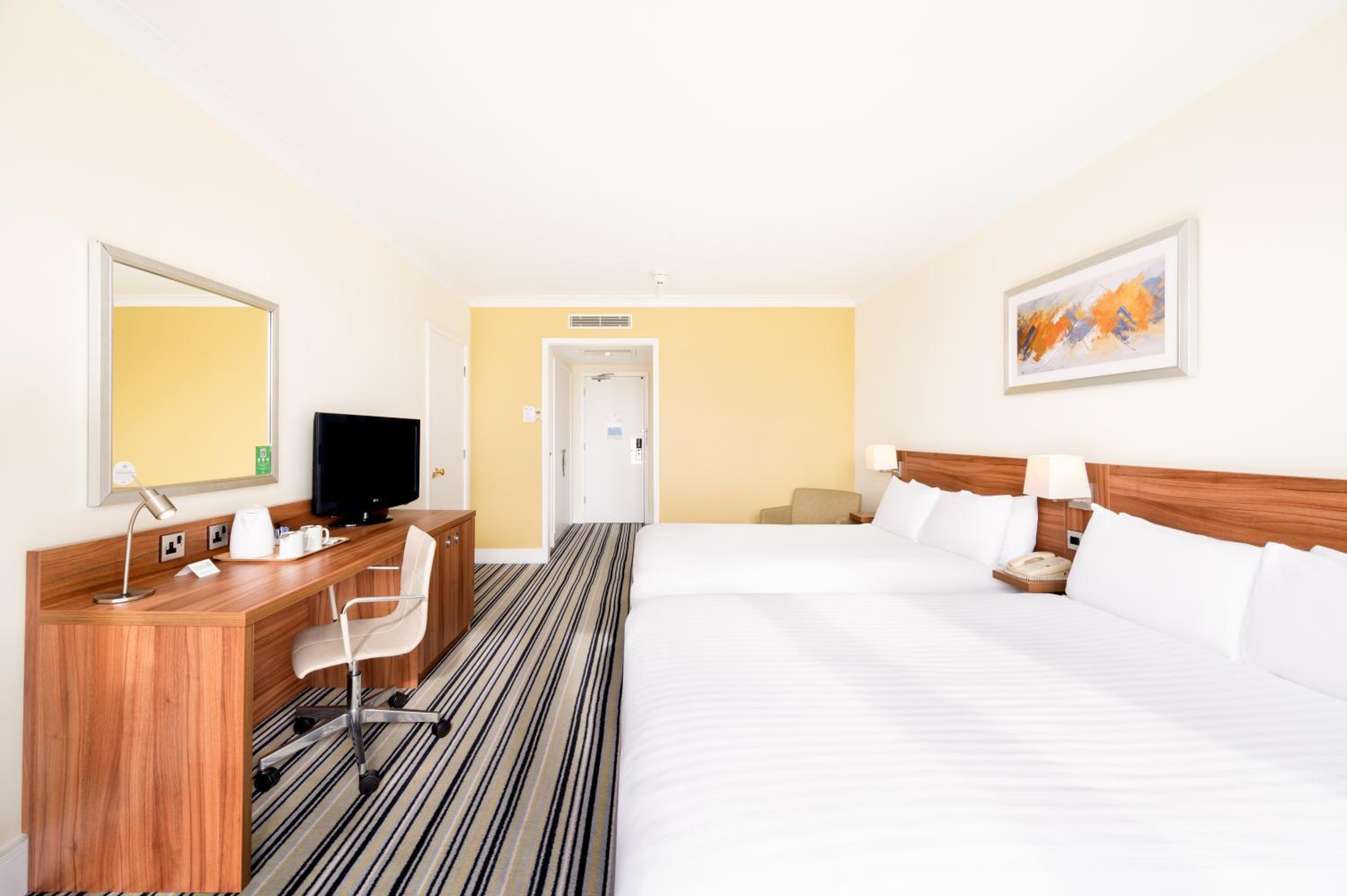 Standard Double Room with Two Double Beds - Photo 7