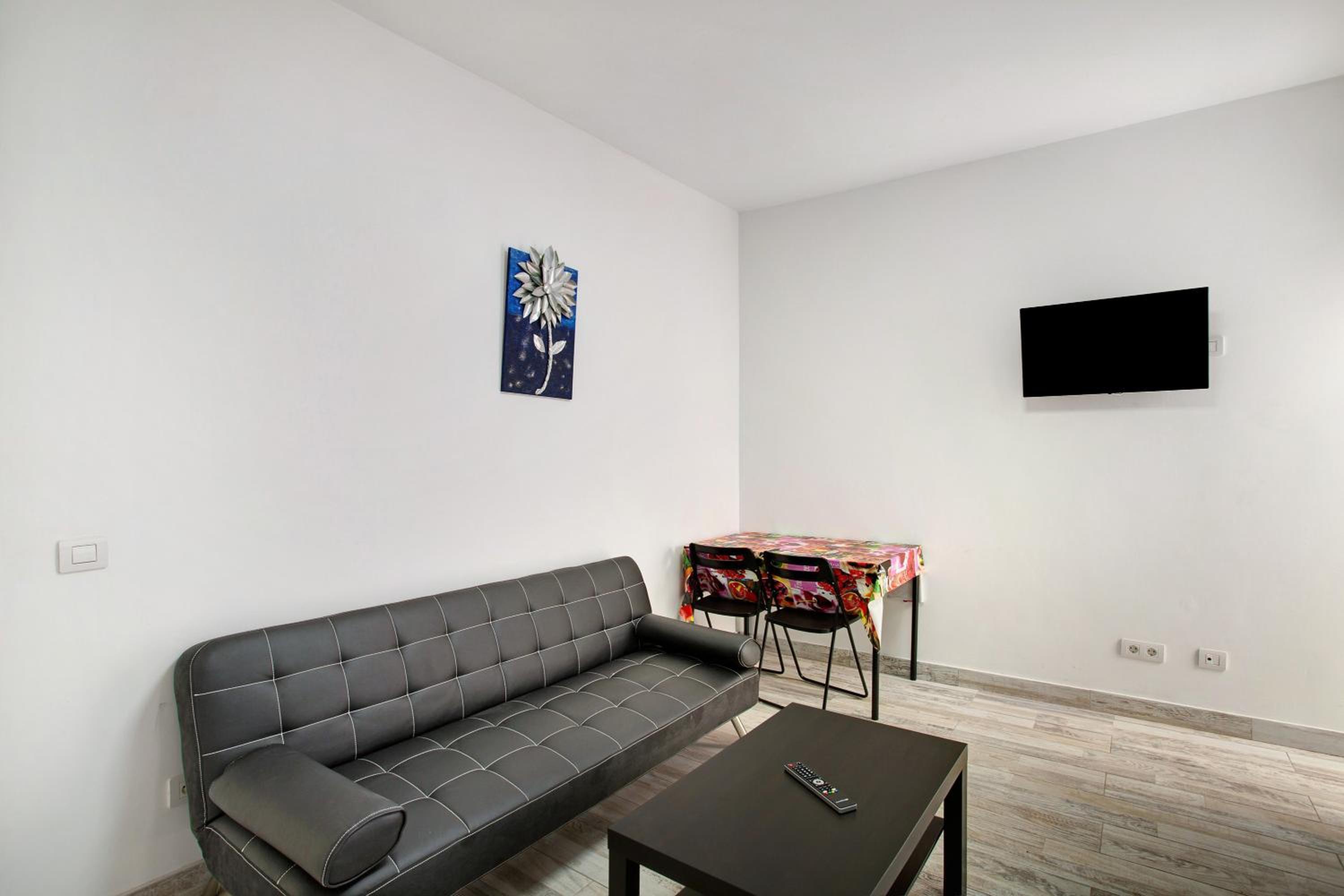 Superior Apartment with City View photo 3