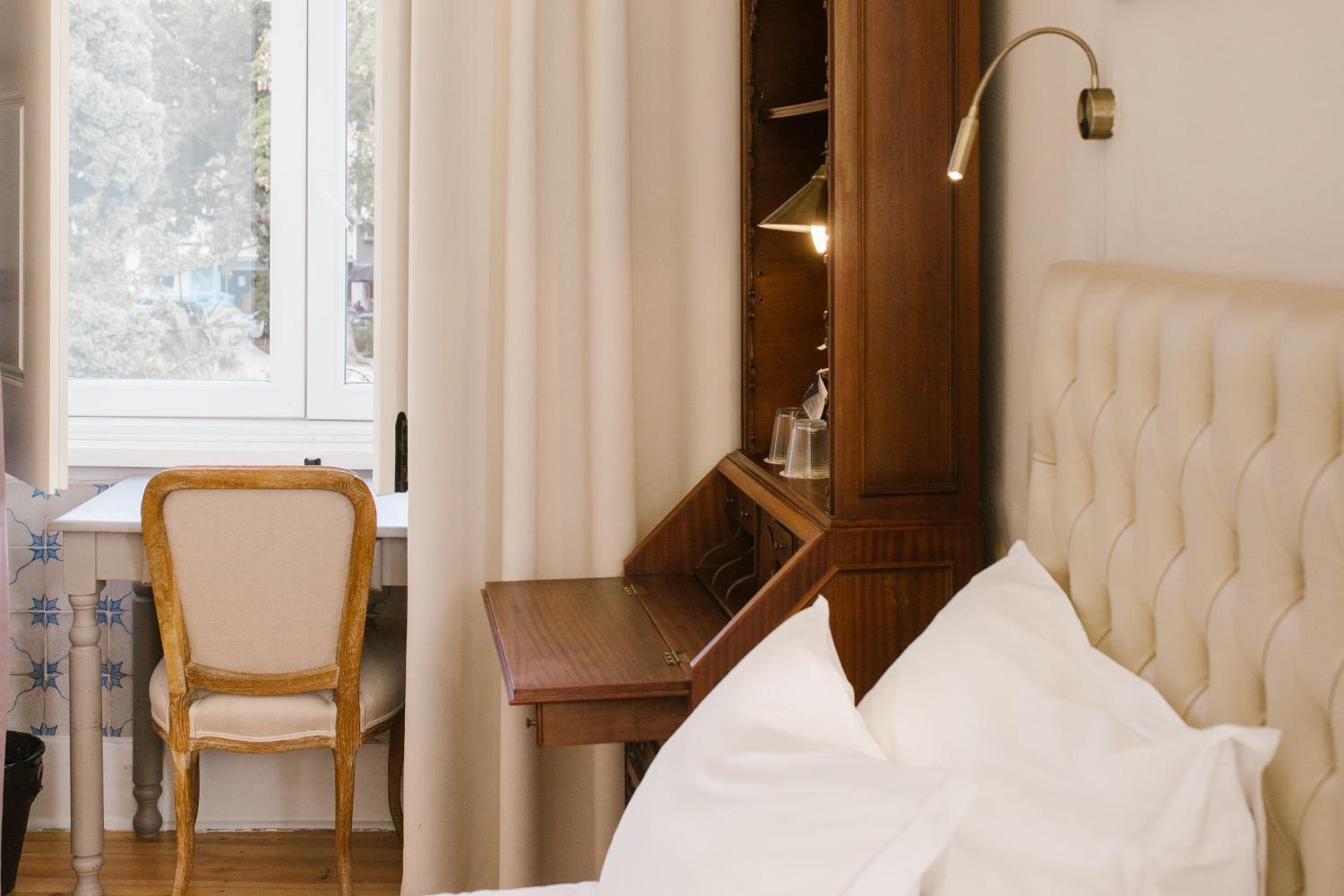 Standard Double or Twin Room with Garden View - Photo 2