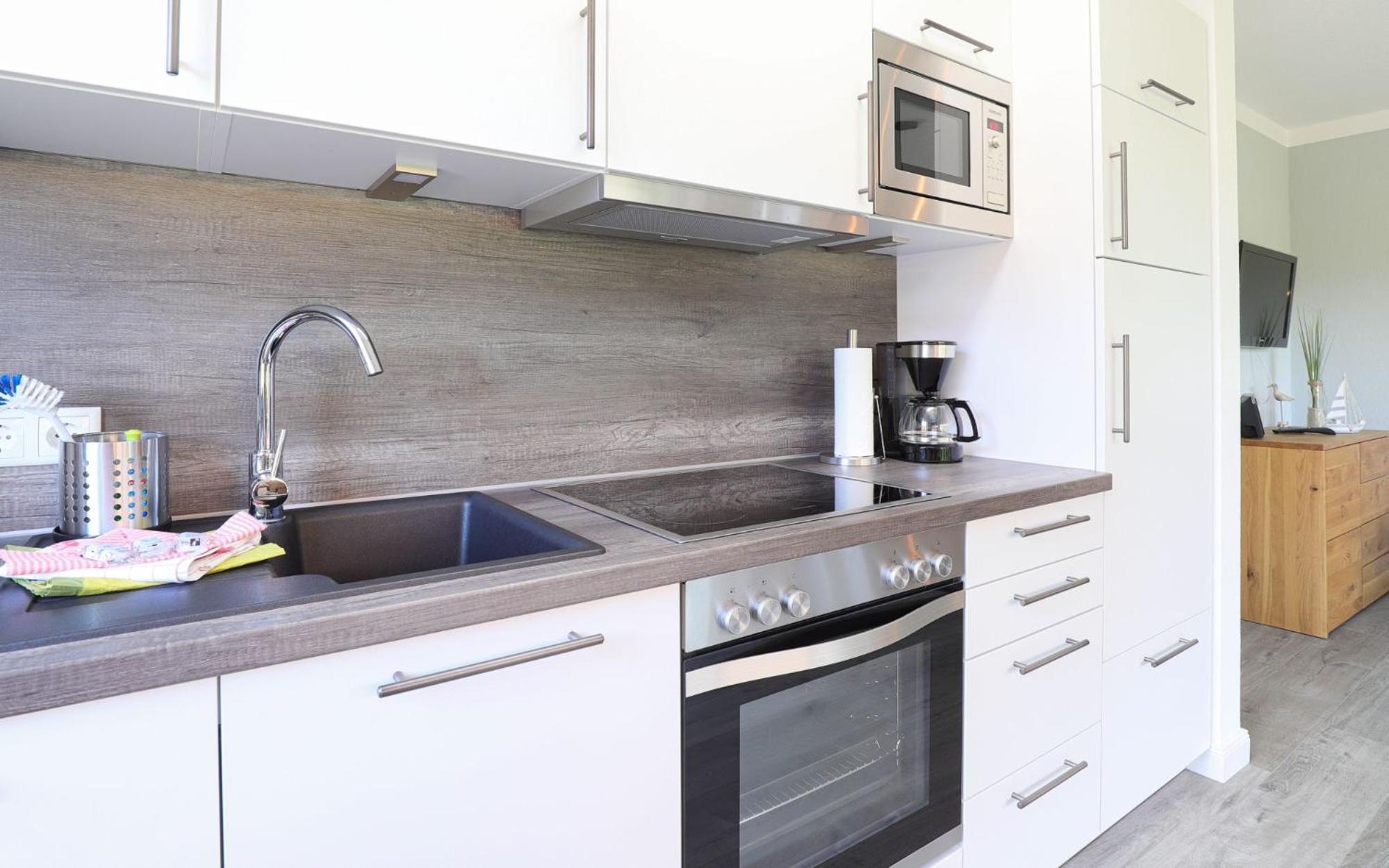 Apartment With Terrace photo 3