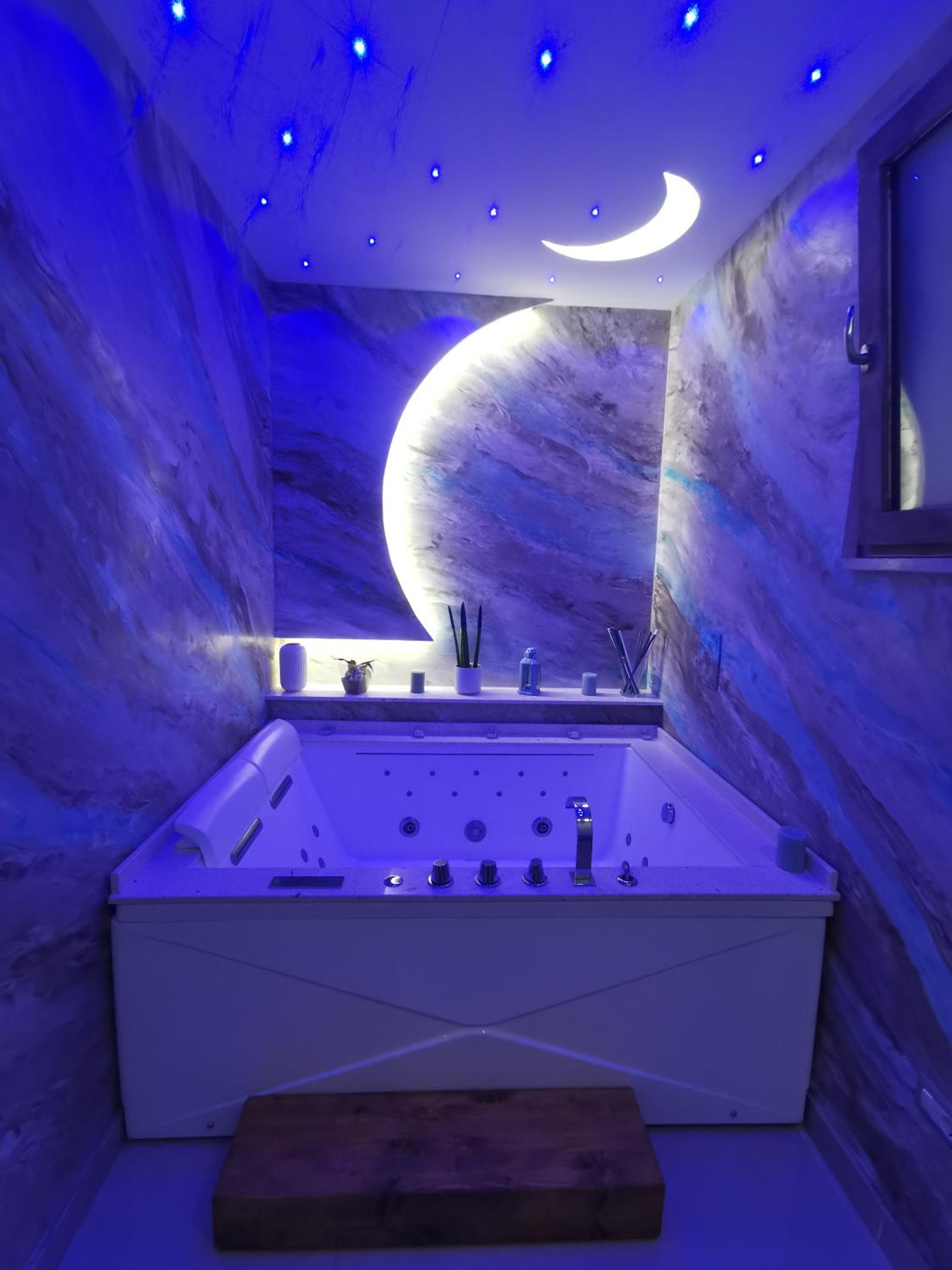 King Room with Spa Bath - Photo 8