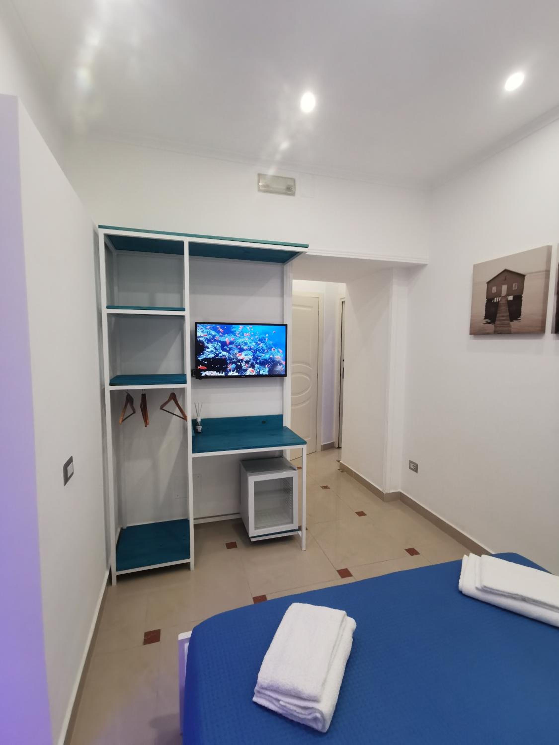 King Room with Spa Bath - Photo 3