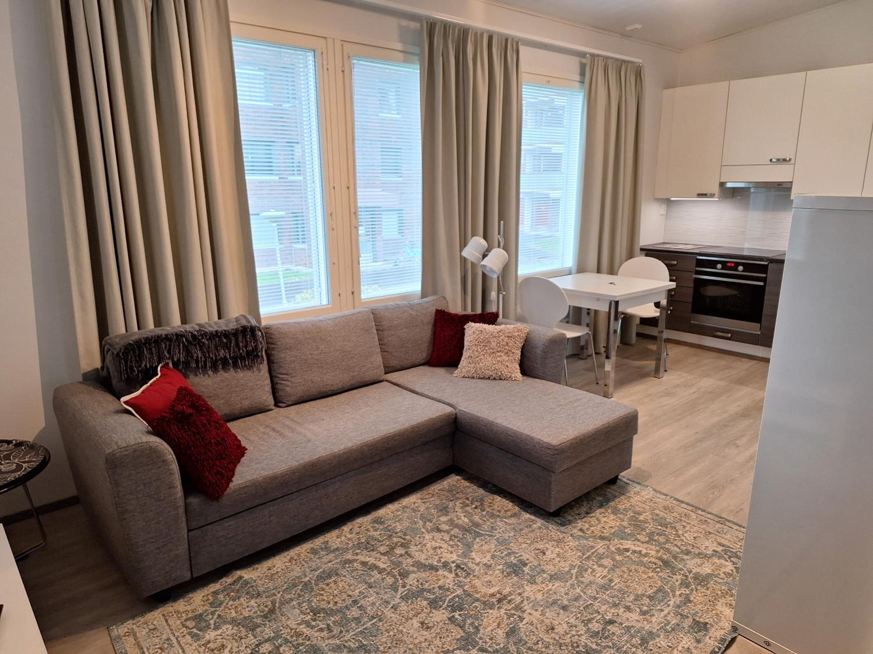 One-Bedroom Apartment photo 1