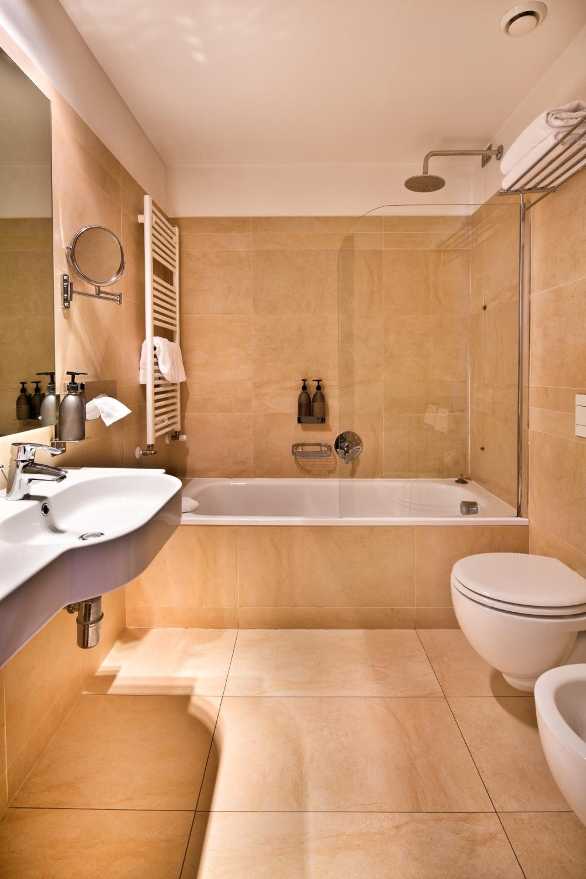Junior Suite - Photo 2