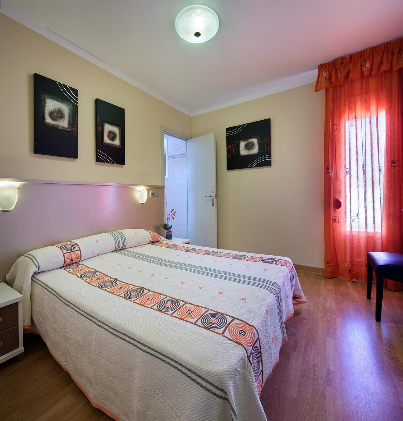 Double or Twin Room with Private Bathroom