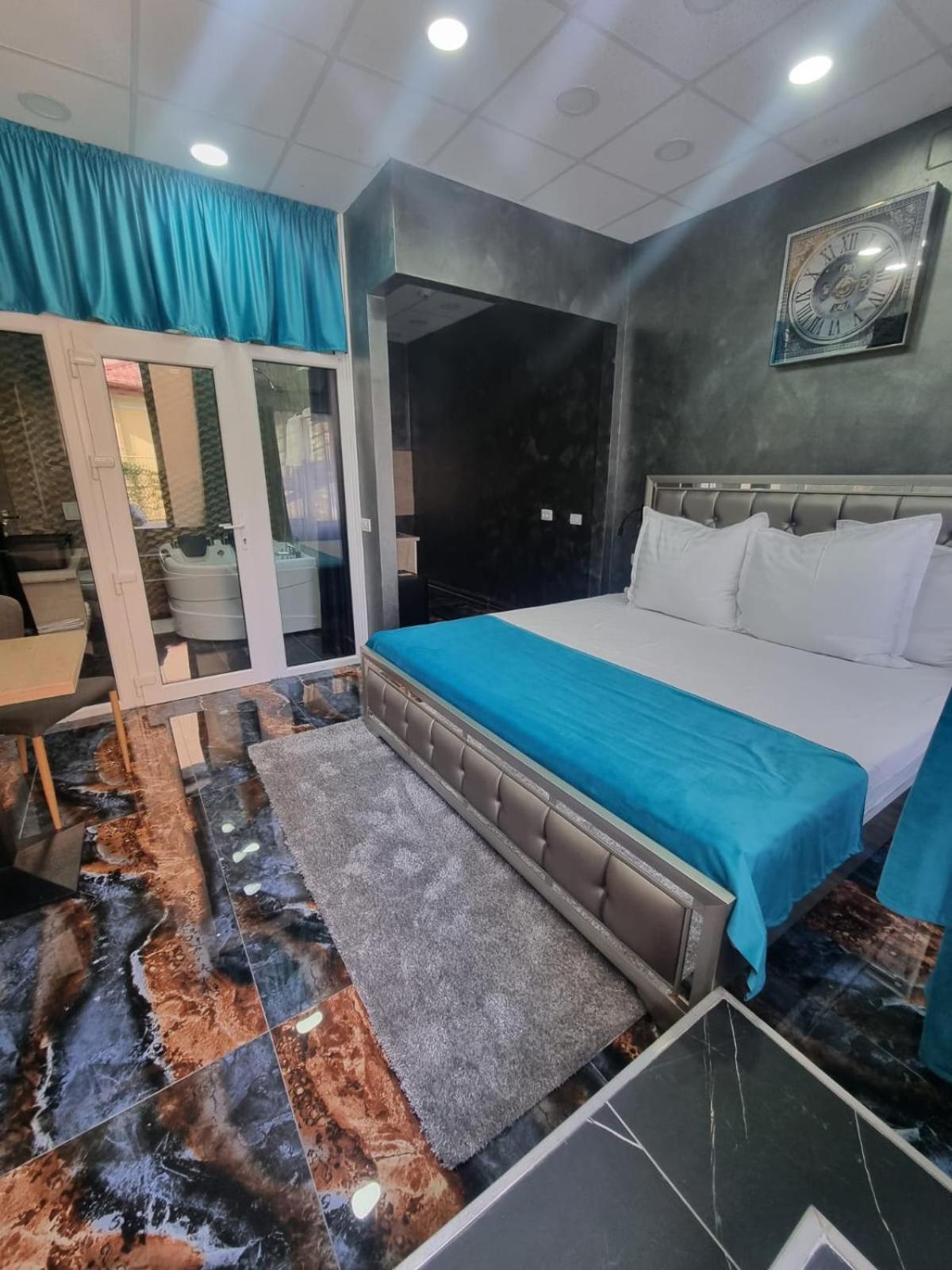 Room 14 The poet's room with bathtub and kitchenette, 1 car parking space - Photo 26