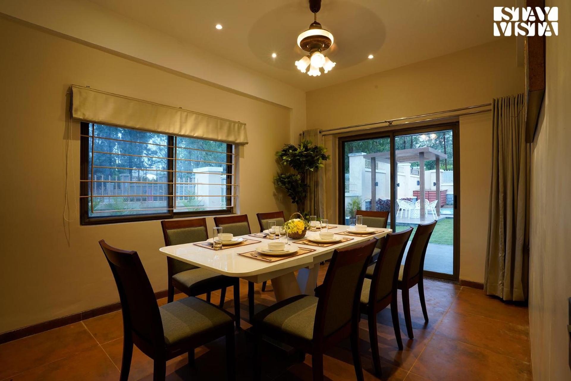 Villa photo 2