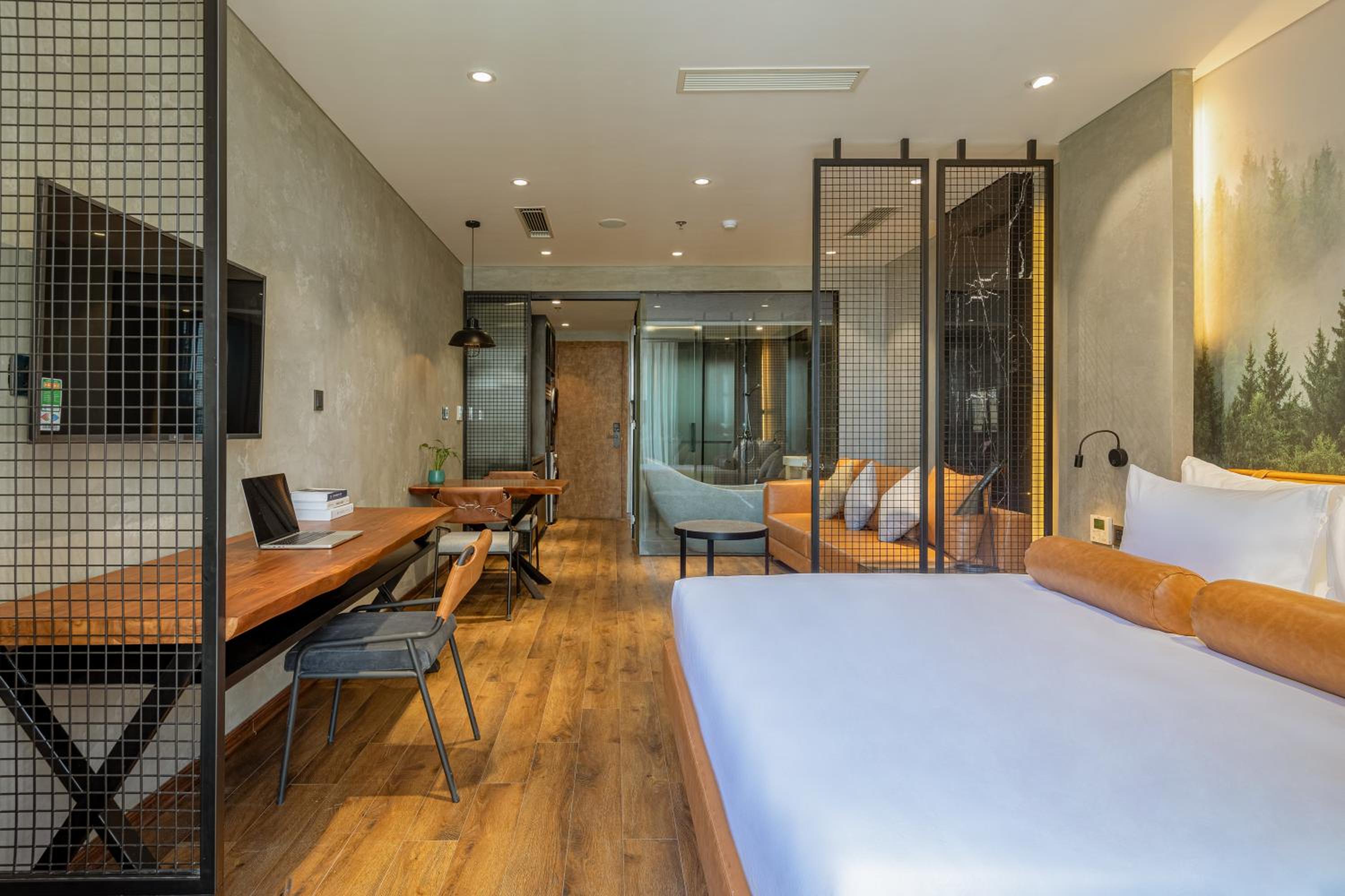 Run Of House (Randomly assigned upon check-in) - Photo 2