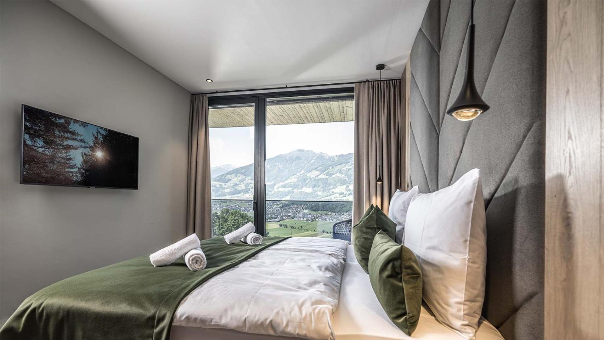 Apartment with Mountain View photo 2
