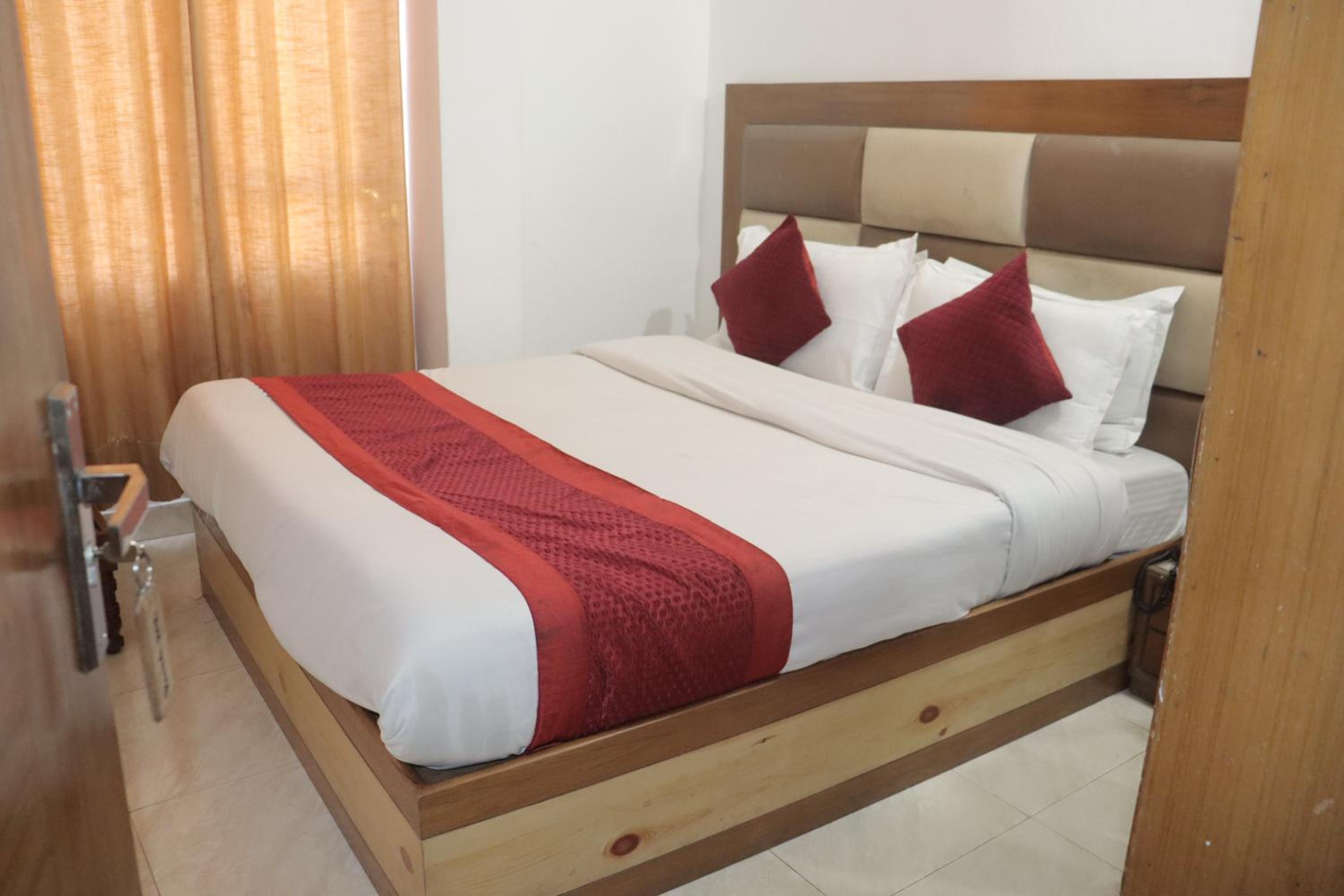Deluxe Double Room photo 2