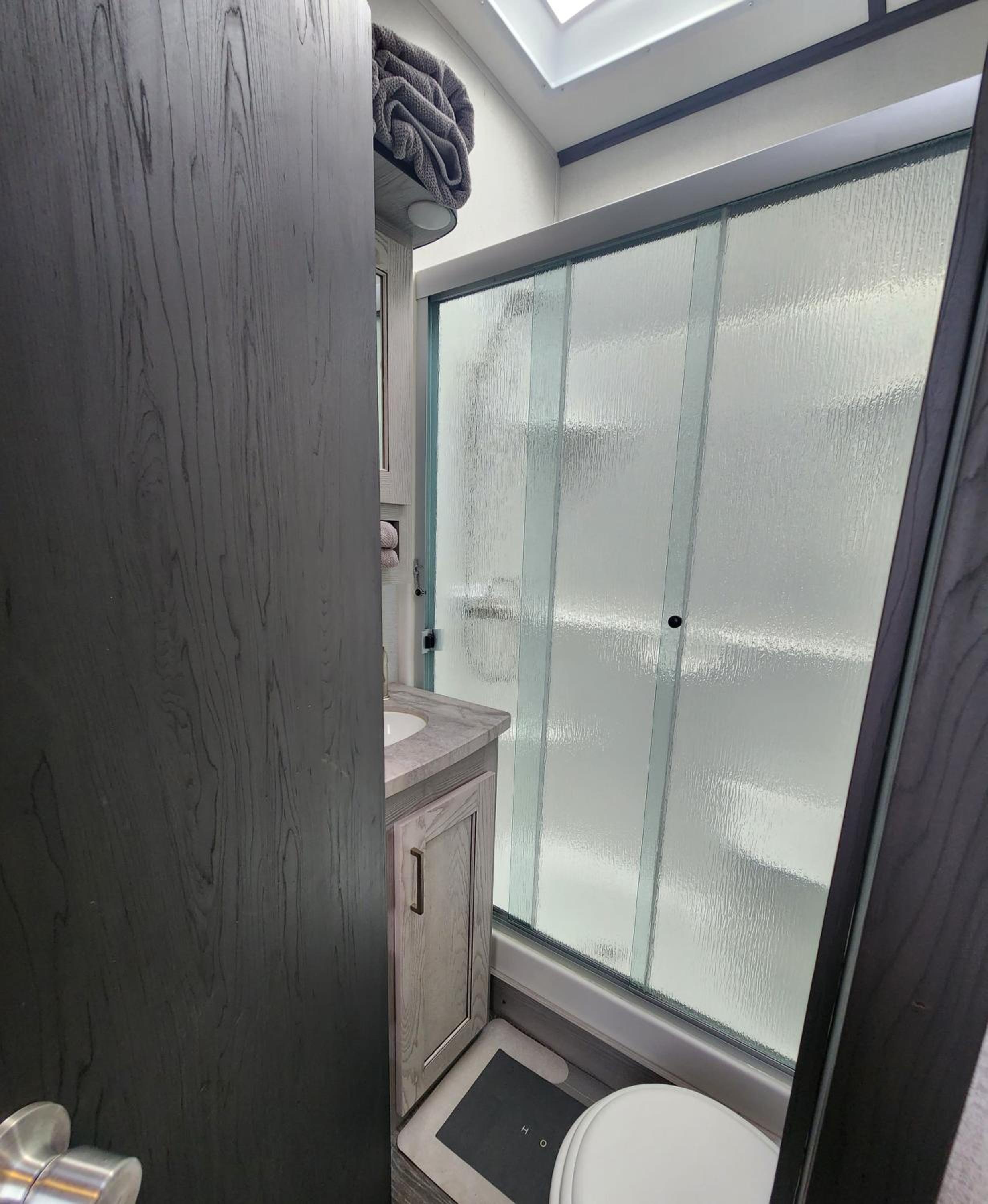 Mobile Home photo 3