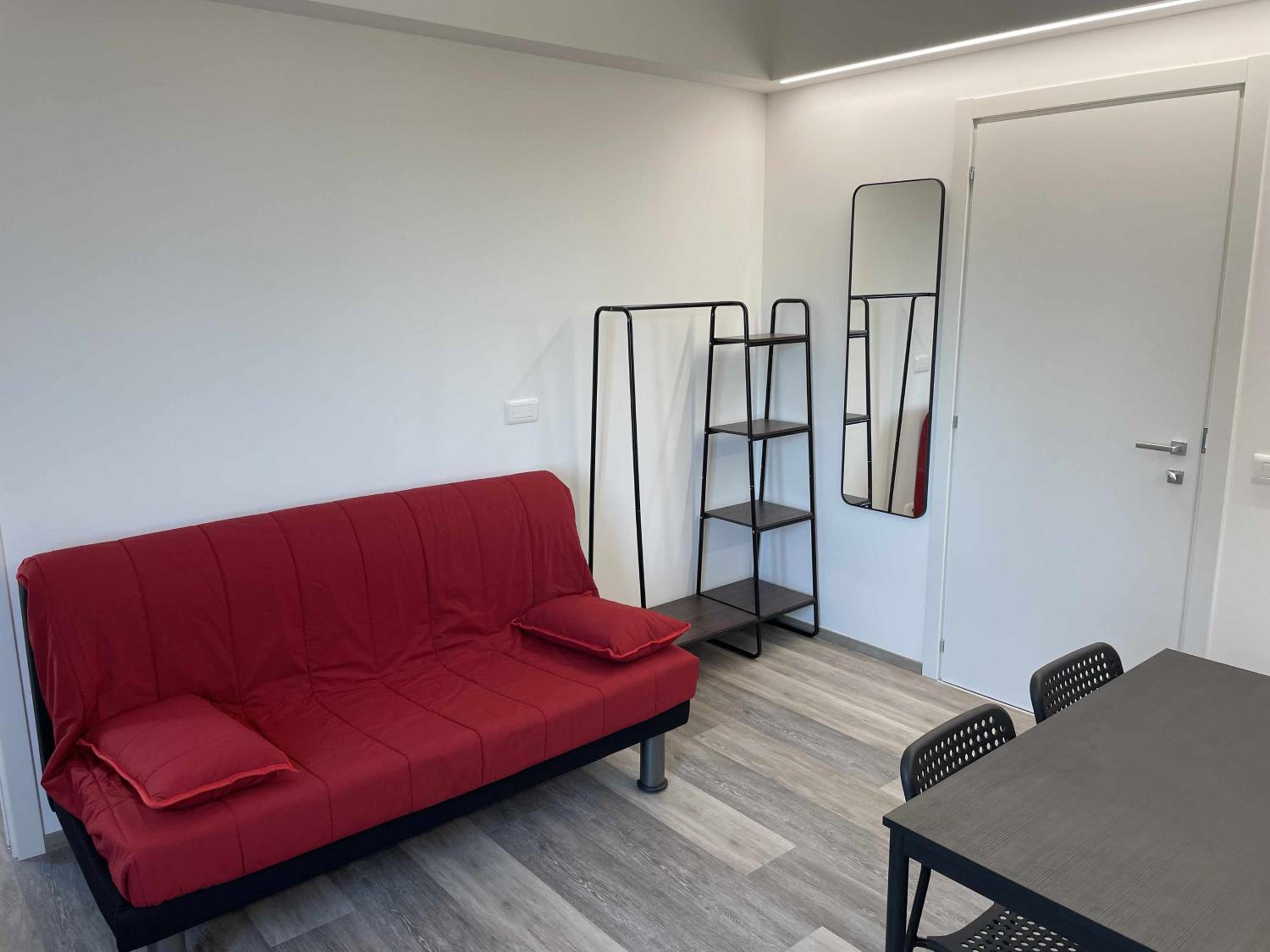 One-Bedroom Apartment photo 1
