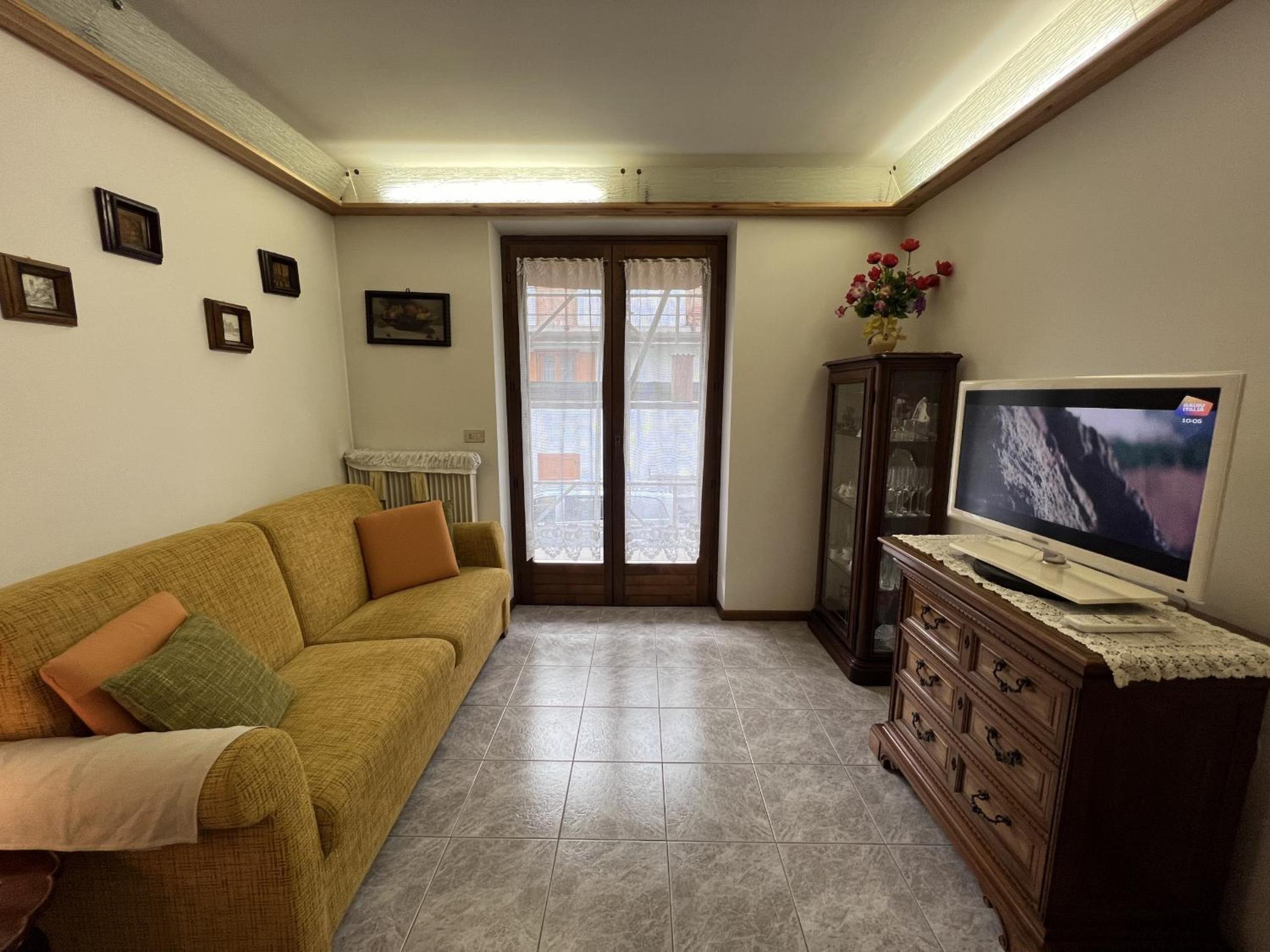 Two-Bedroom Standard Apartment photo 1
