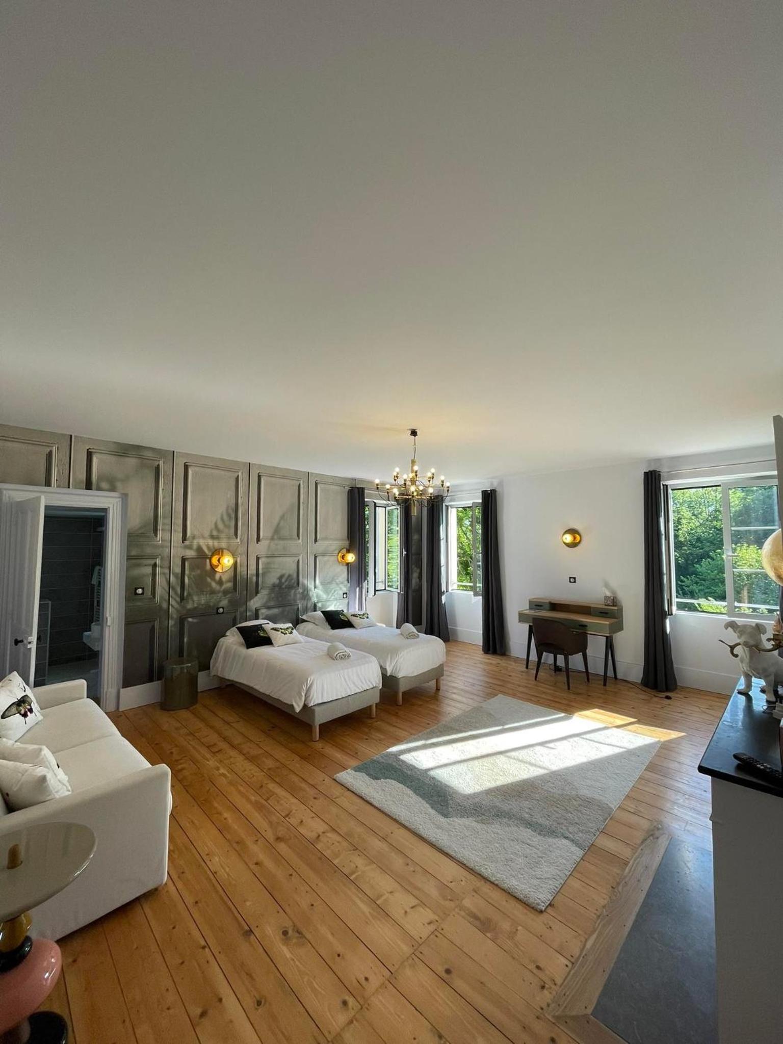 Double or Twin Room with Garden View - Photo 2