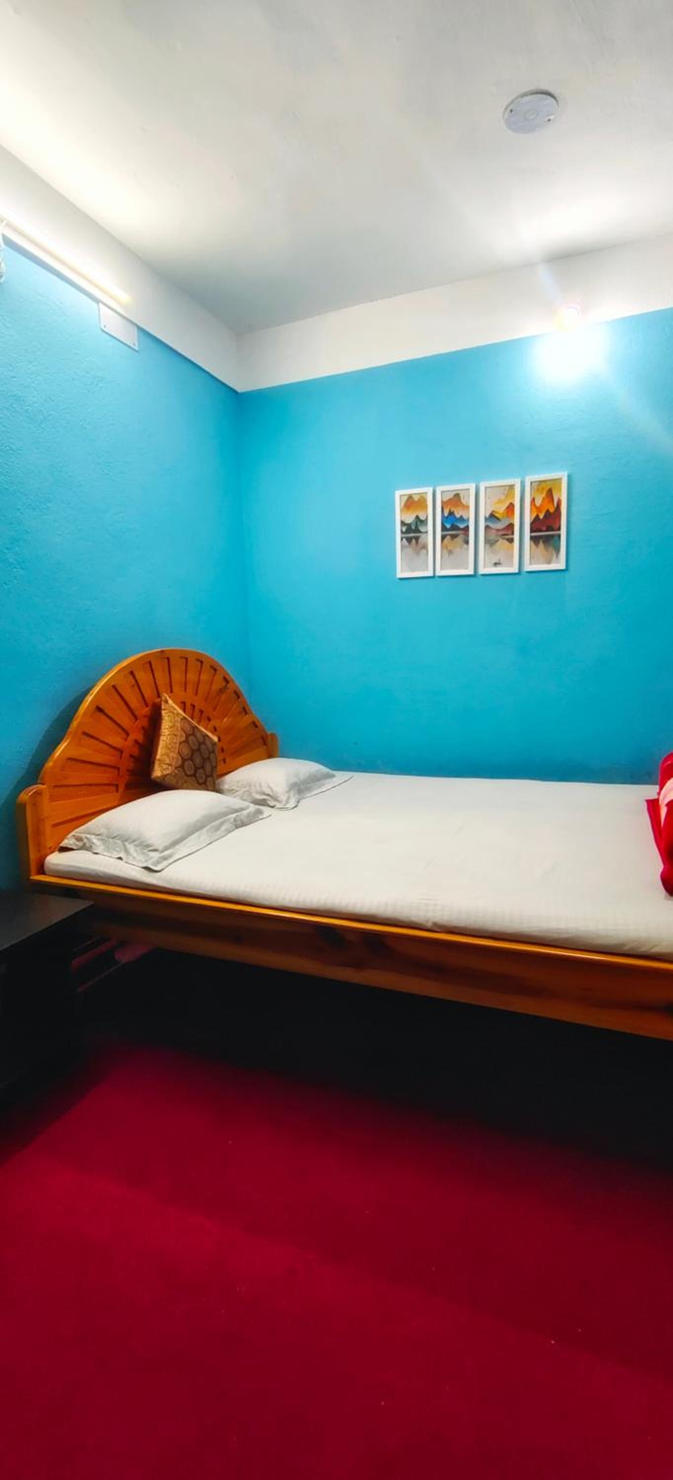 Budget Double Room photo 3