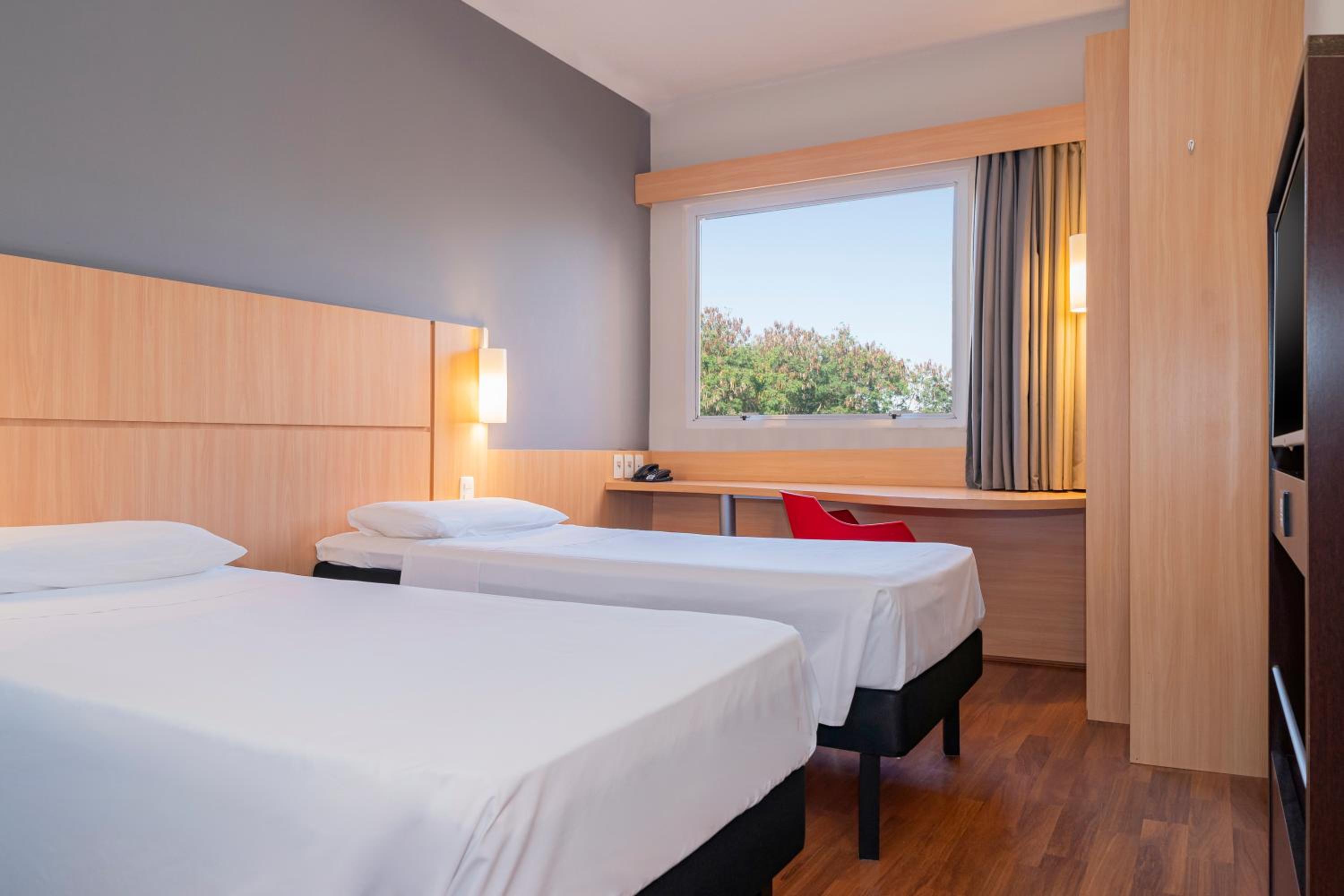 Standard Apartment with Twin Beds photo 3
