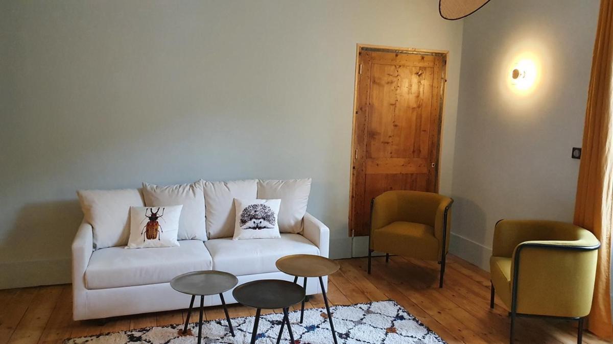 Double or Twin Room with Mountain View