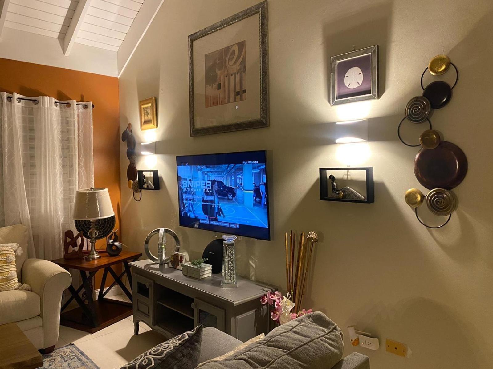 Three-Bedroom House photo 1